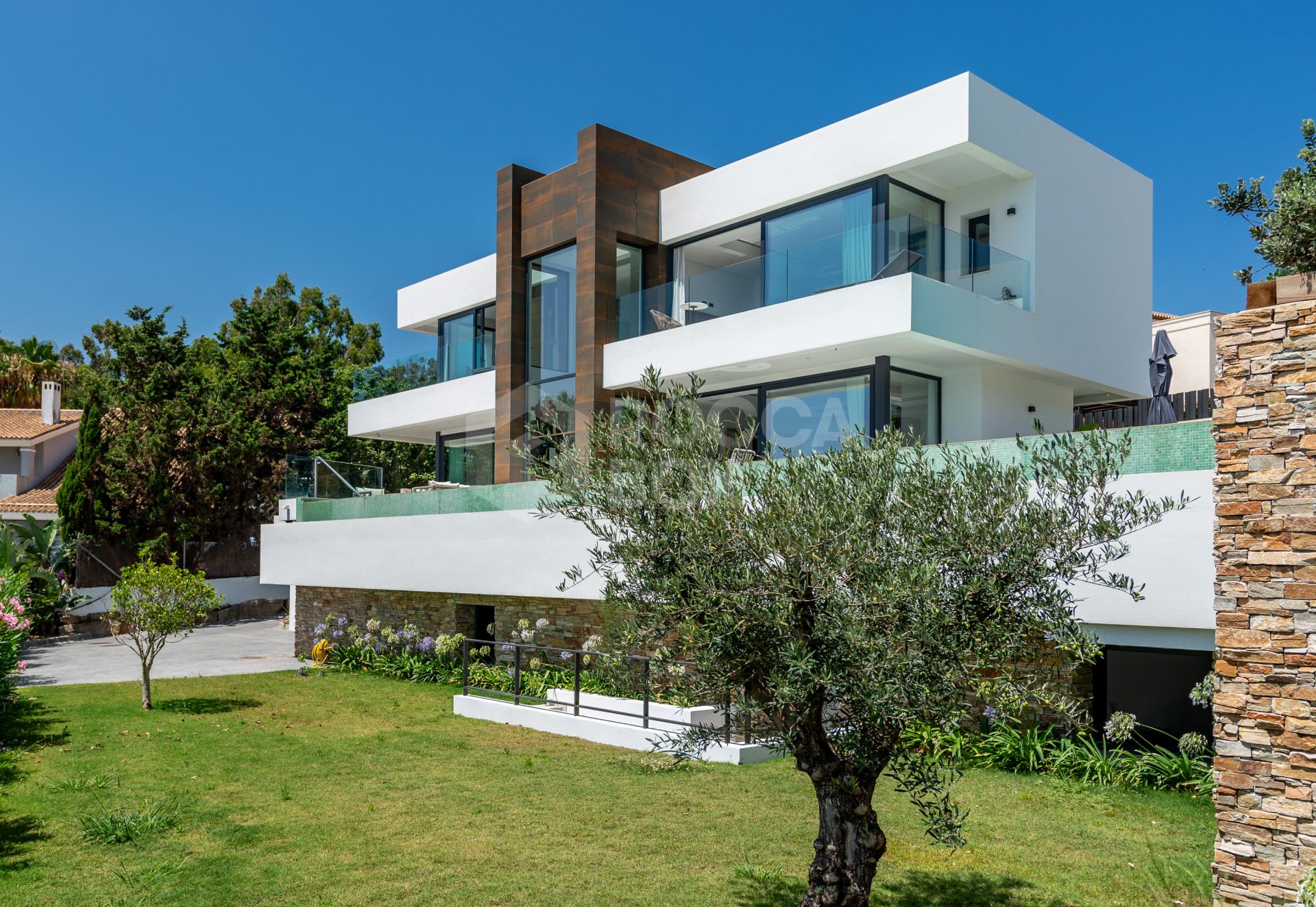 Luxury Villa with Panoramic Sea Views in La Paloma, Manilva