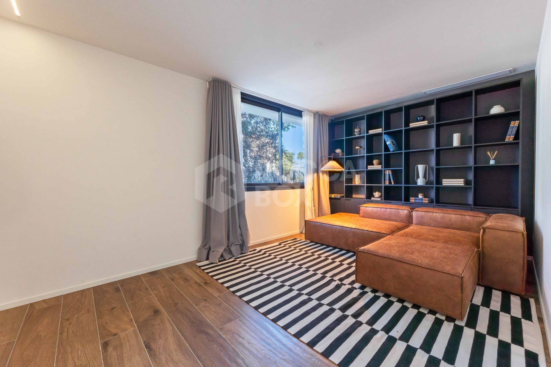 Villa KOA de Lago Architects: New build villa for sale in Sotogrande Costa