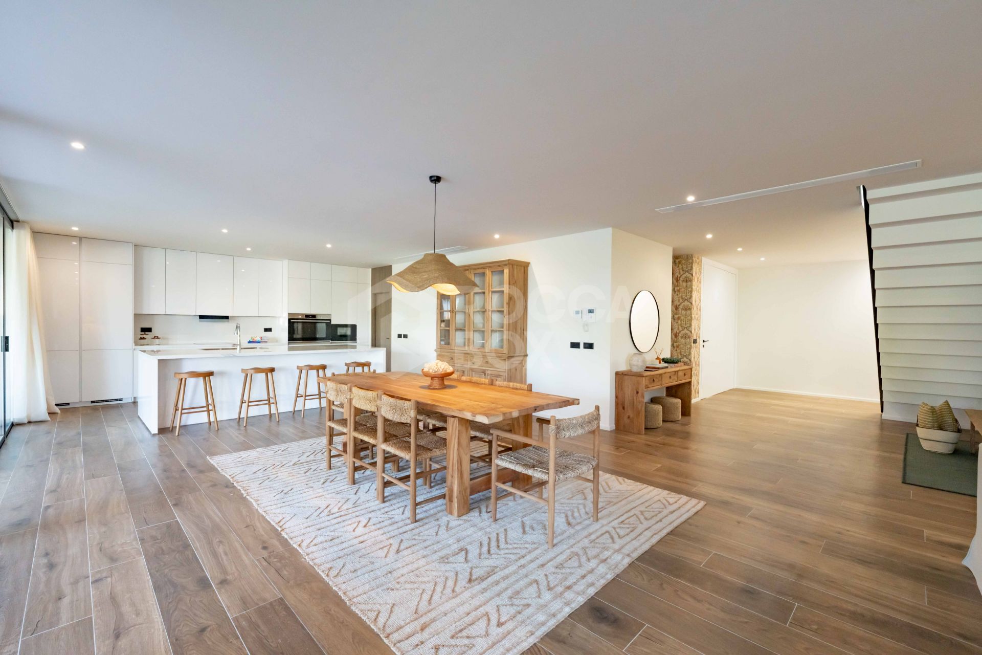 Villa KOA de Lago Architects: New build villa for sale in Sotogrande Costa