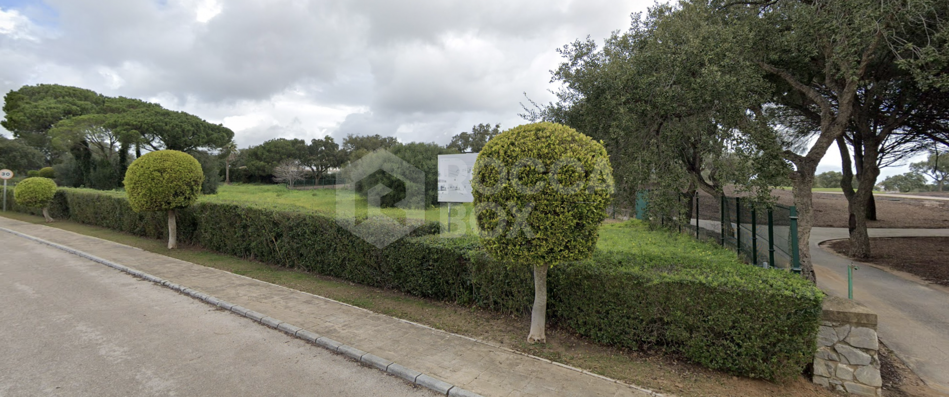 Plot for Sale in San Roque Club