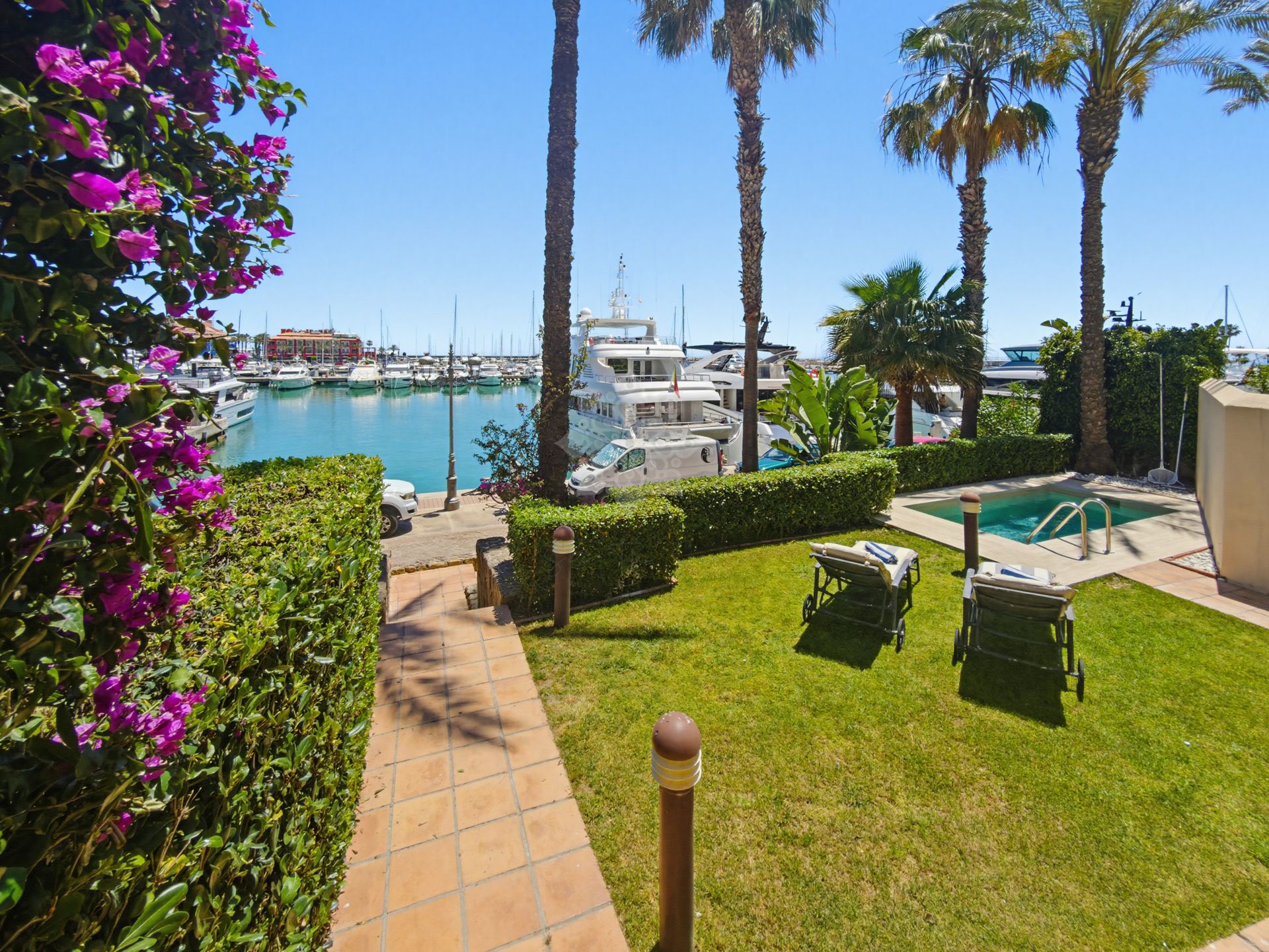 Apartment in Ribera del Gurami, Sotogrande