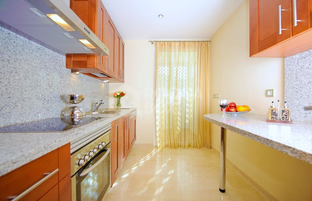 Outstanding frontline golf duplex penthouse