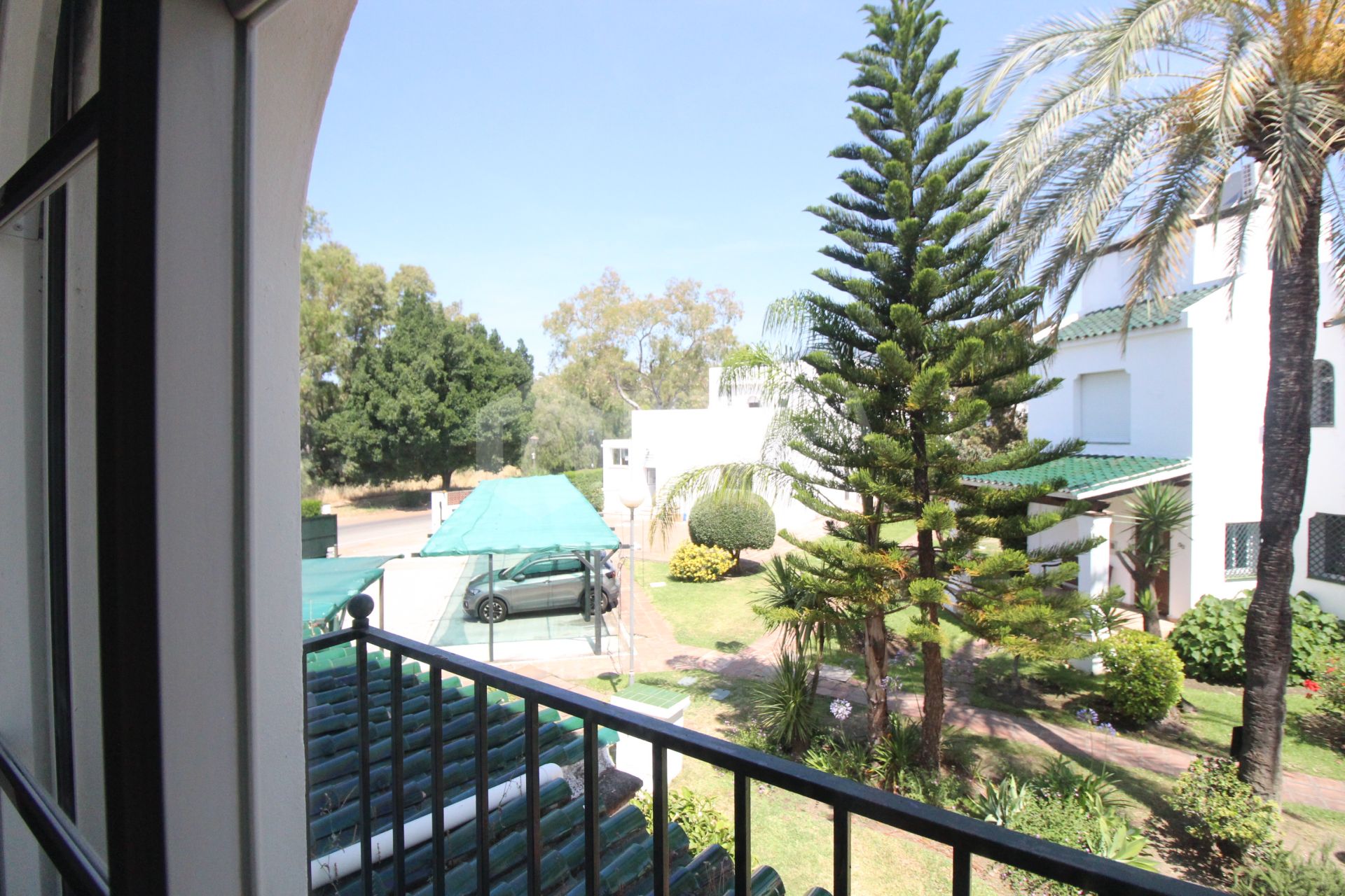 Presiosa adosada en 1a Linea del Golf Los Naranjos