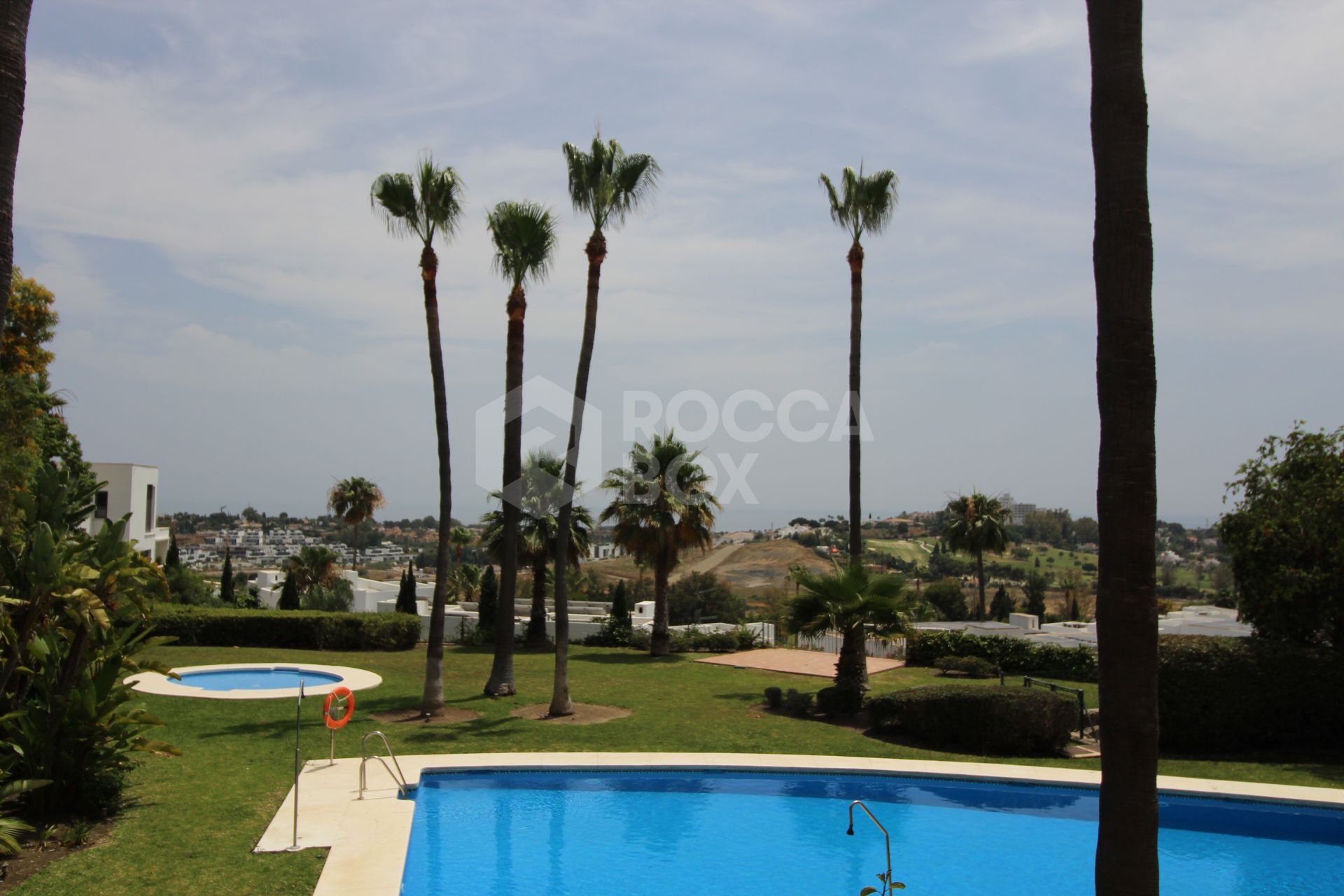 BEAUTIFULL AND PRIVATE SEMIDETACHED OPEN VIEWS TO THE SEA