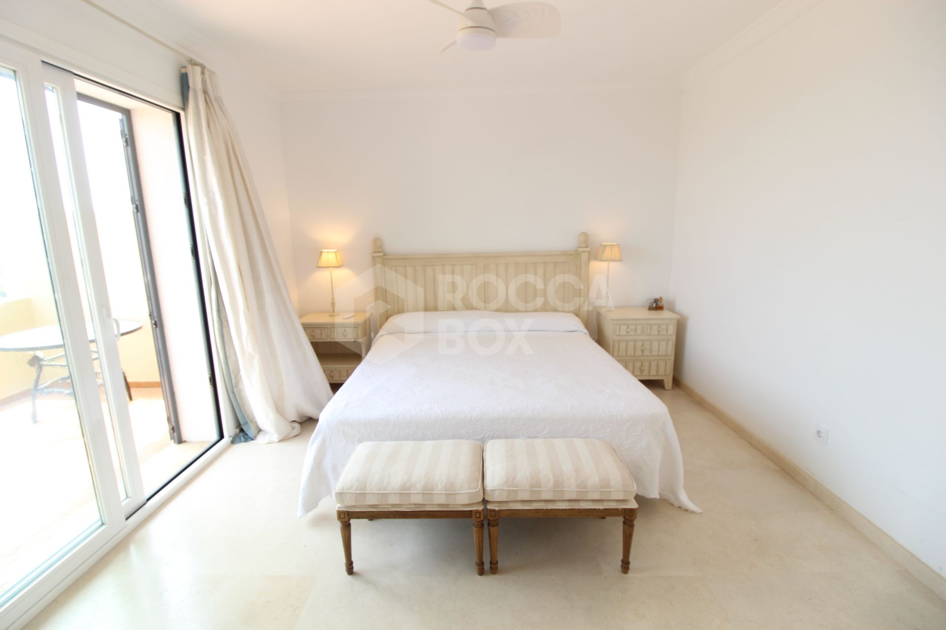 BEAUTIFULL AND PRIVATE SEMIDETACHED OPEN VIEWS TO THE SEA