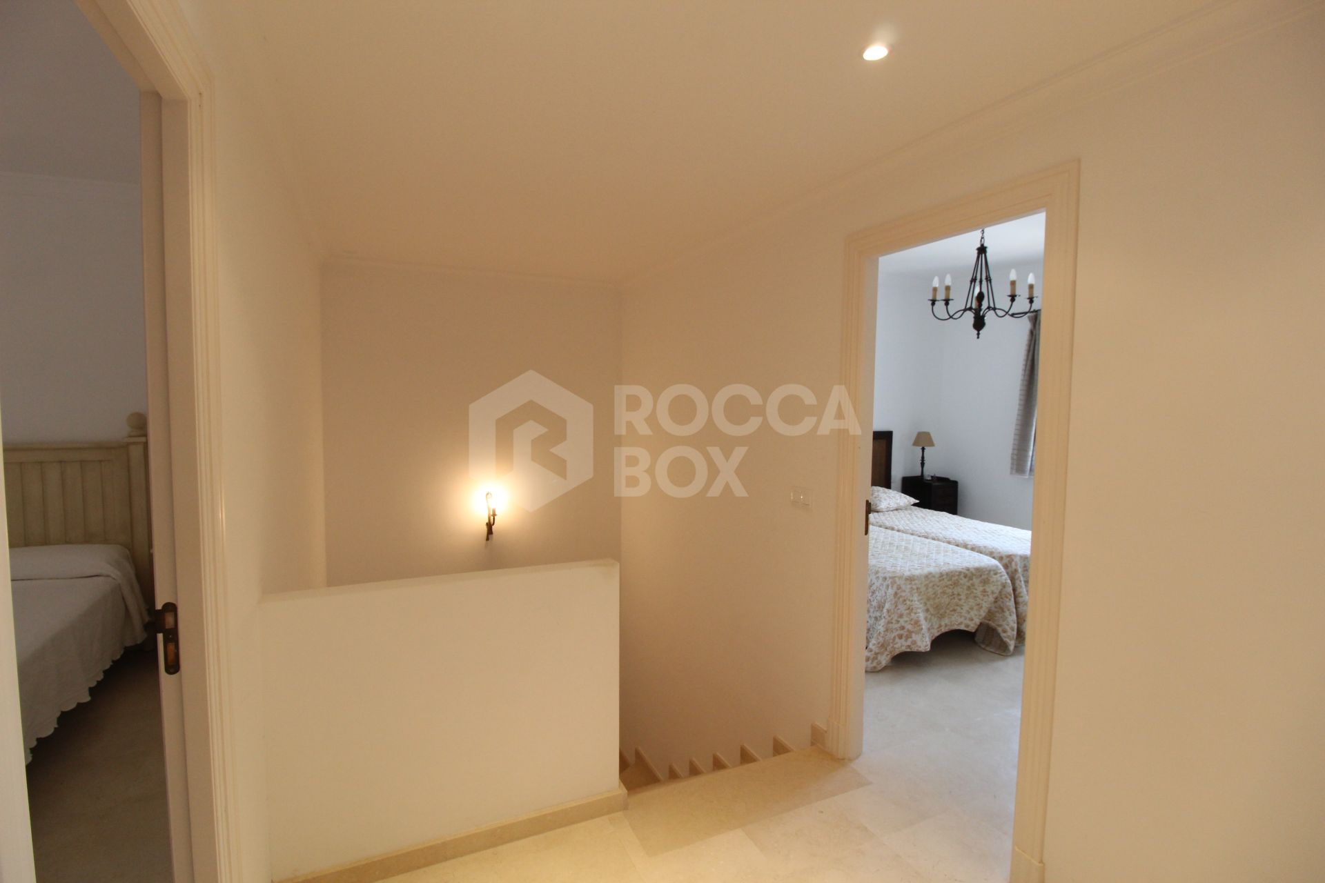 BEAUTIFULL AND PRIVATE SEMIDETACHED OPEN VIEWS TO THE SEA