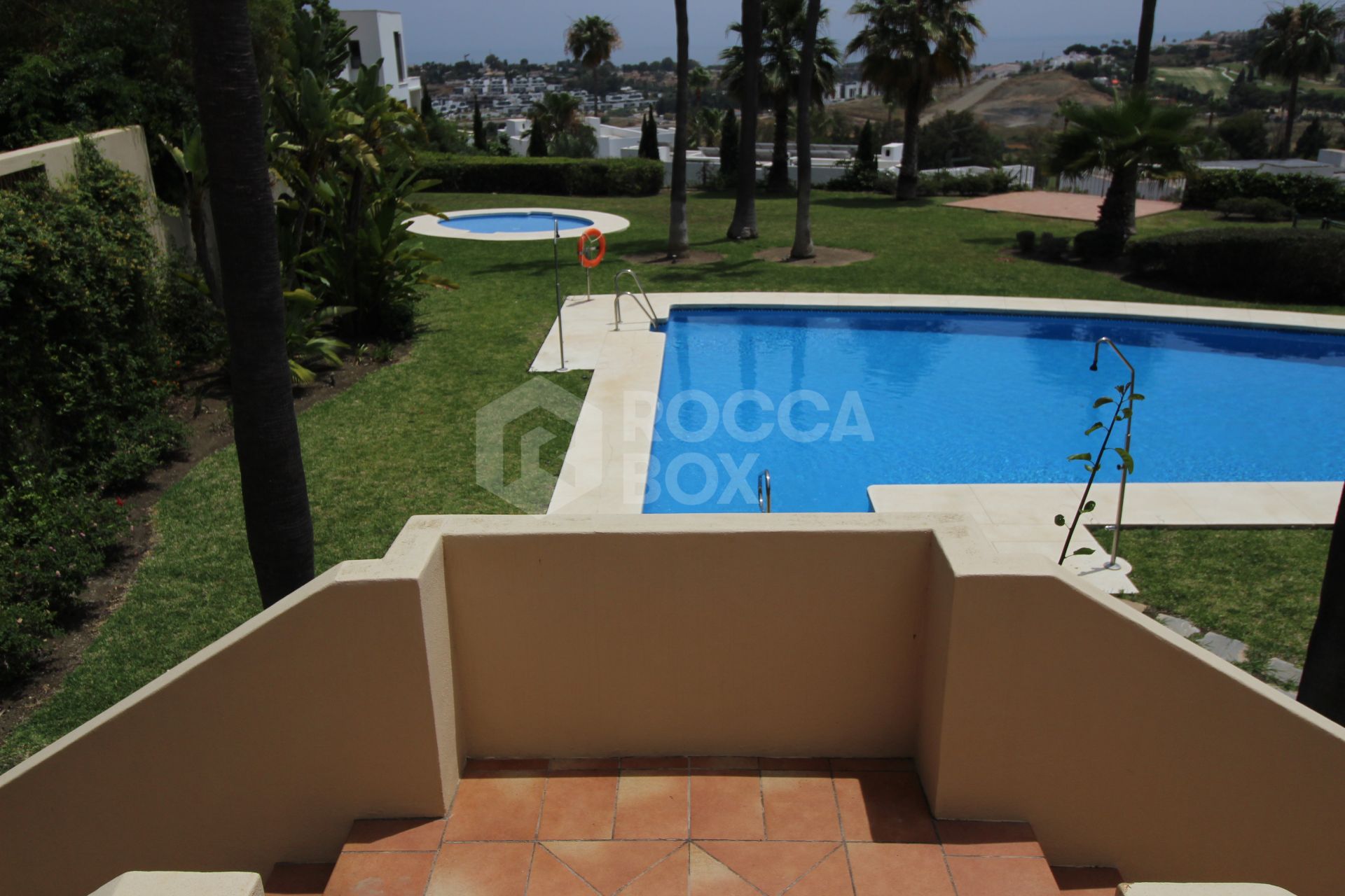 BEAUTIFULL AND PRIVATE SEMIDETACHED OPEN VIEWS TO THE SEA