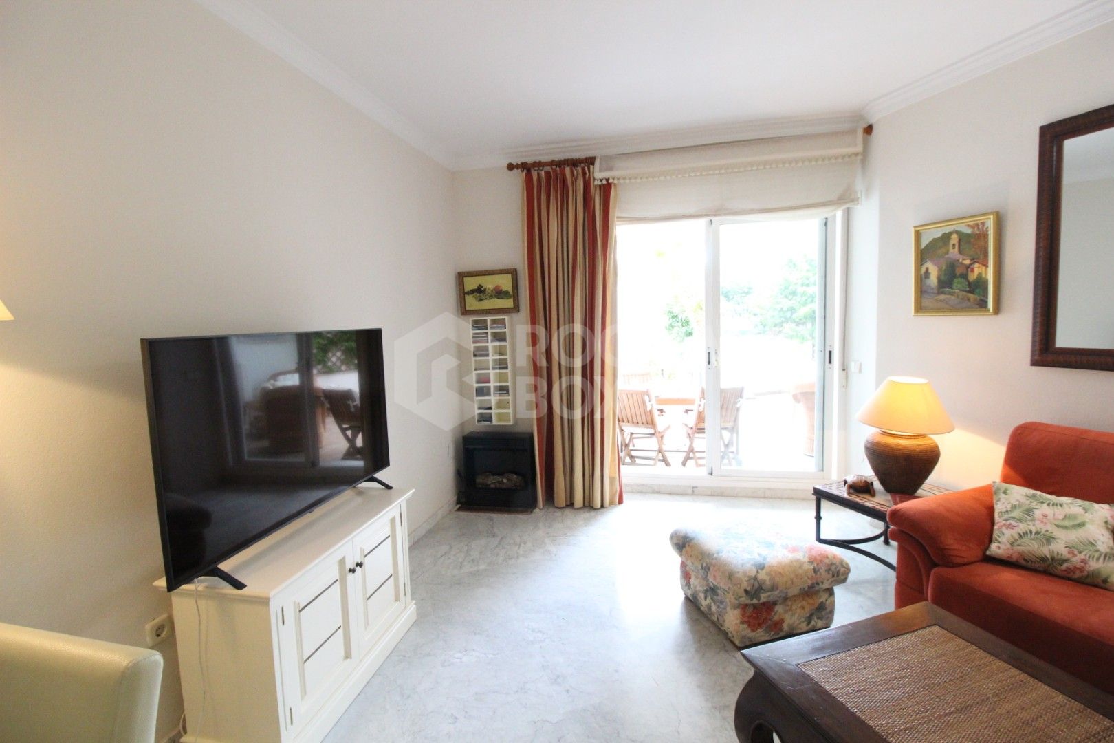 OPORTUNITY IN GOLDEN MILE! GRATE APARTMENT OF 3 BED!