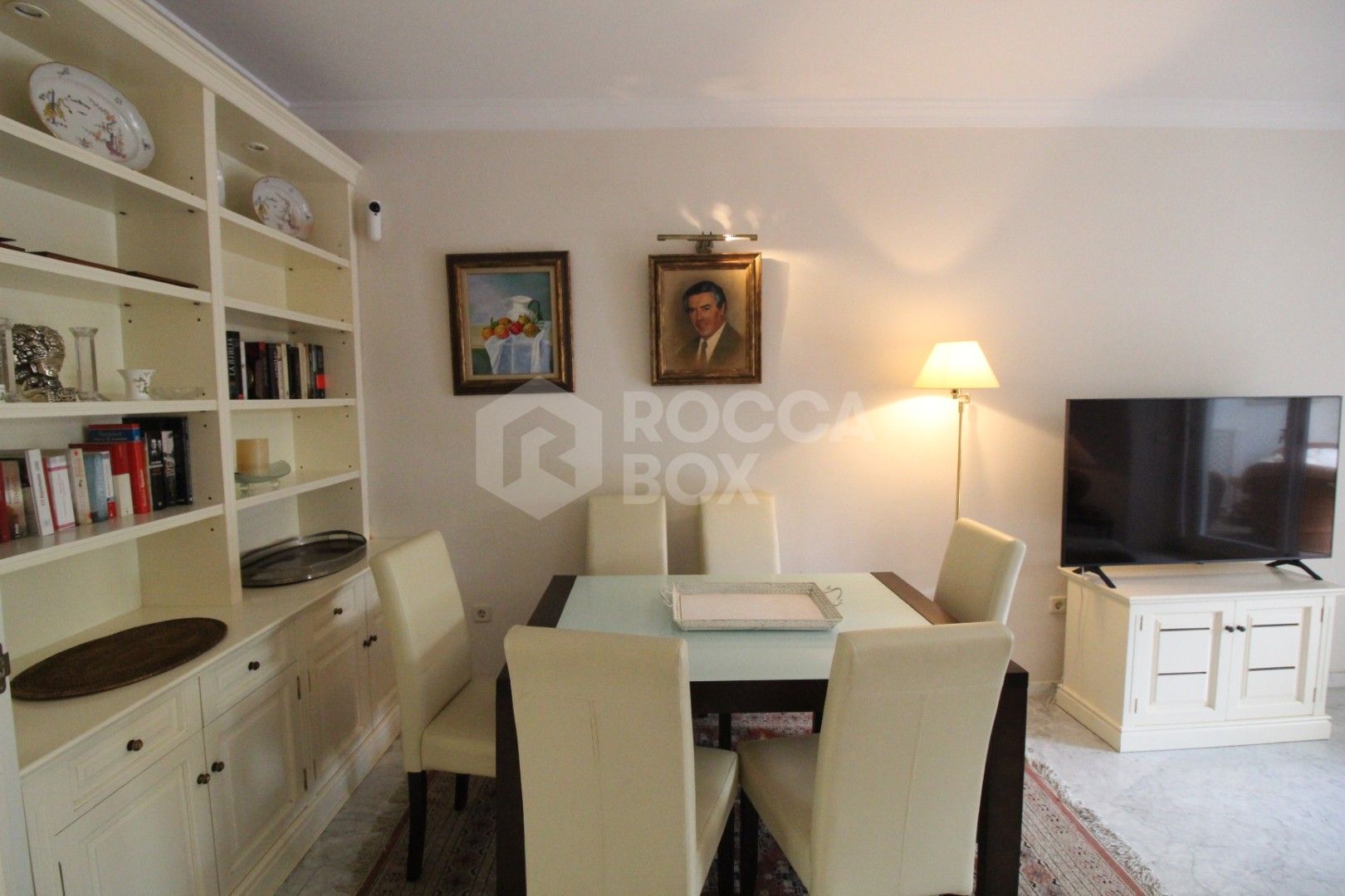 OPORTUNITY IN GOLDEN MILE! GRATE APARTMENT OF 3 BED!
