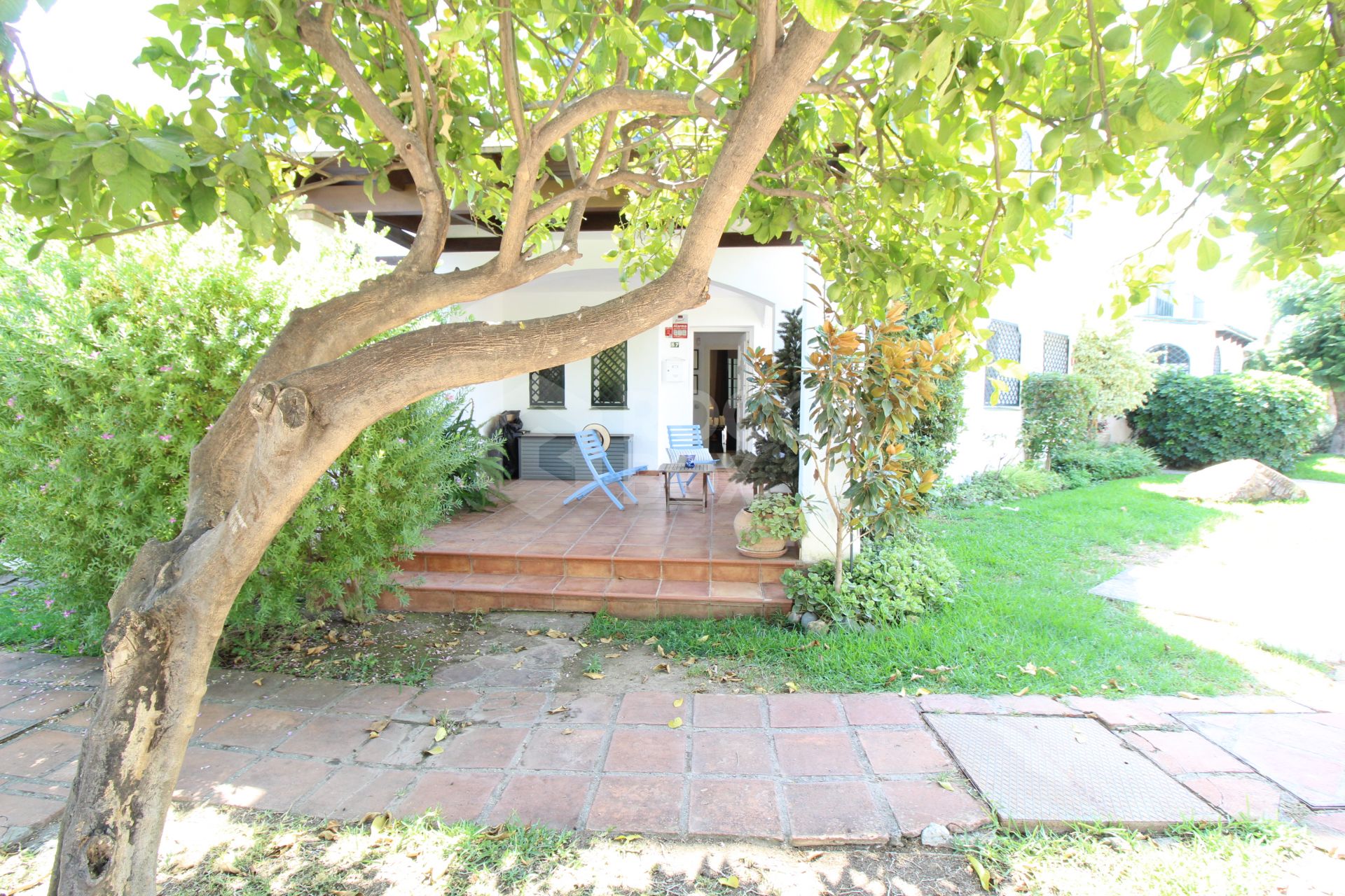 TOWNHOUSE IN LOVELY COMPLEX BY LOS NARANJOS GOLF