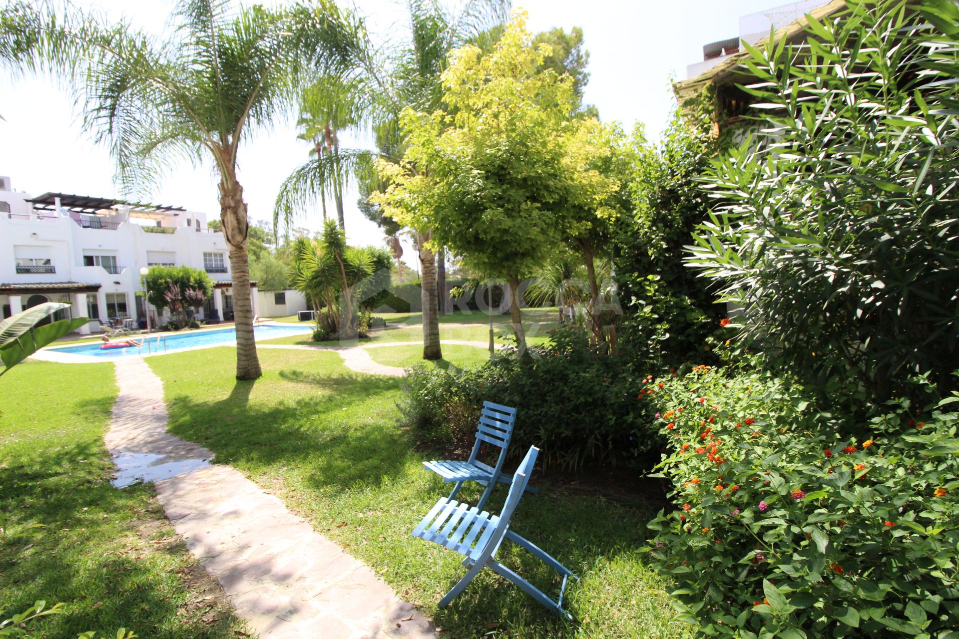 TOWNHOUSE IN LOVELY COMPLEX BY LOS NARANJOS GOLF