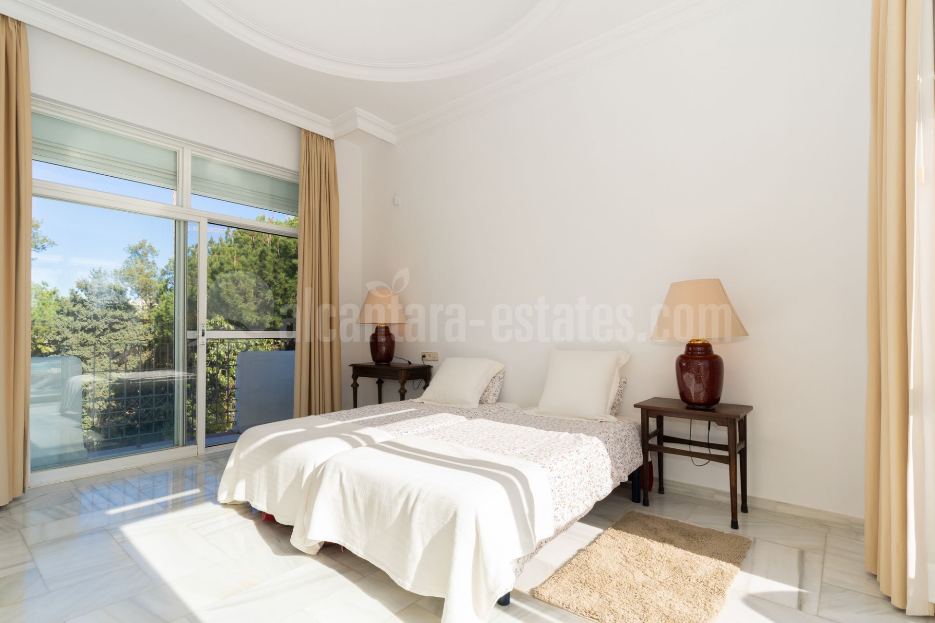 Duplex Penthouse in Marbella Golden Mile, Marbella