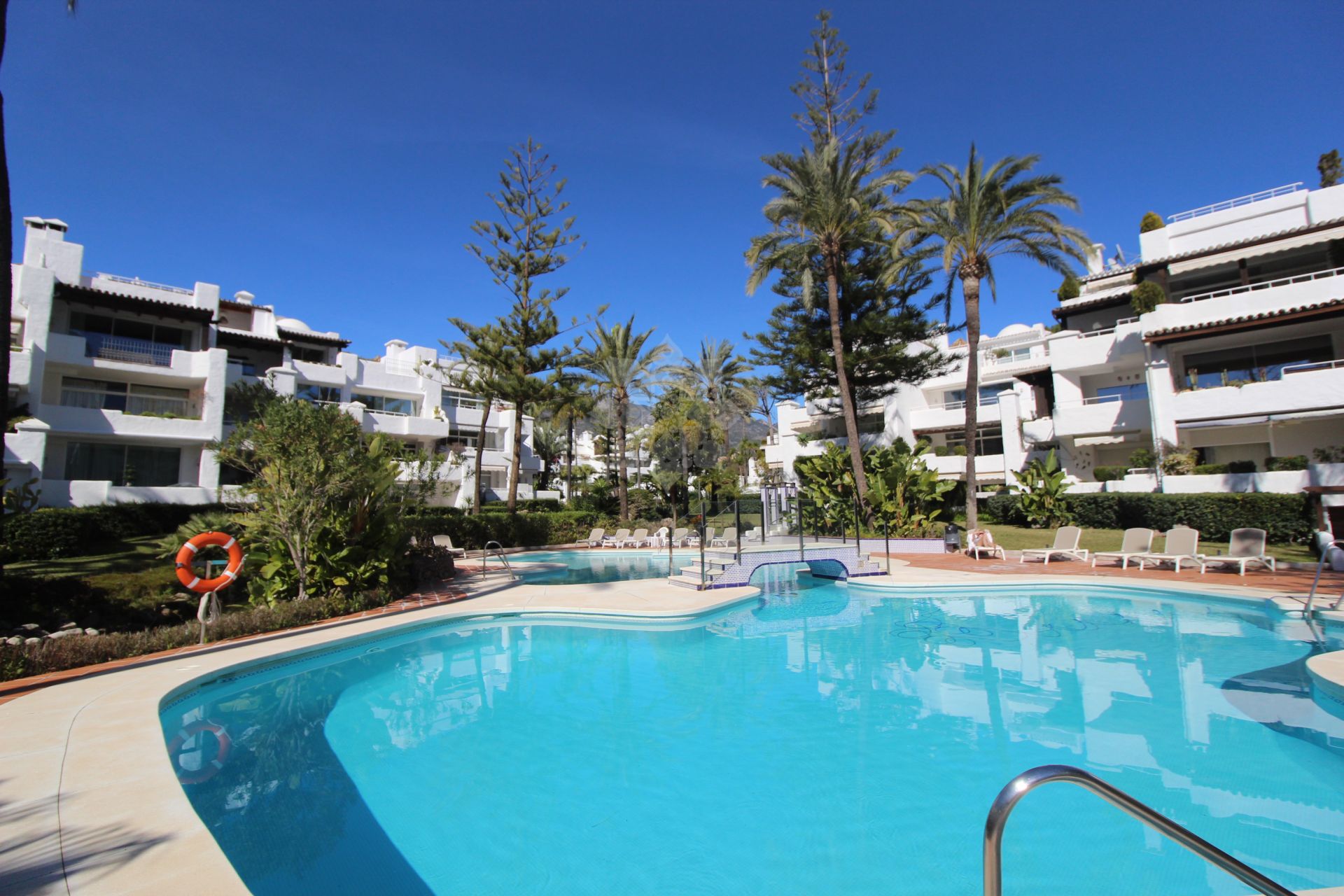 Duplex Penthouse w Marbella Golden Mile, Marbella