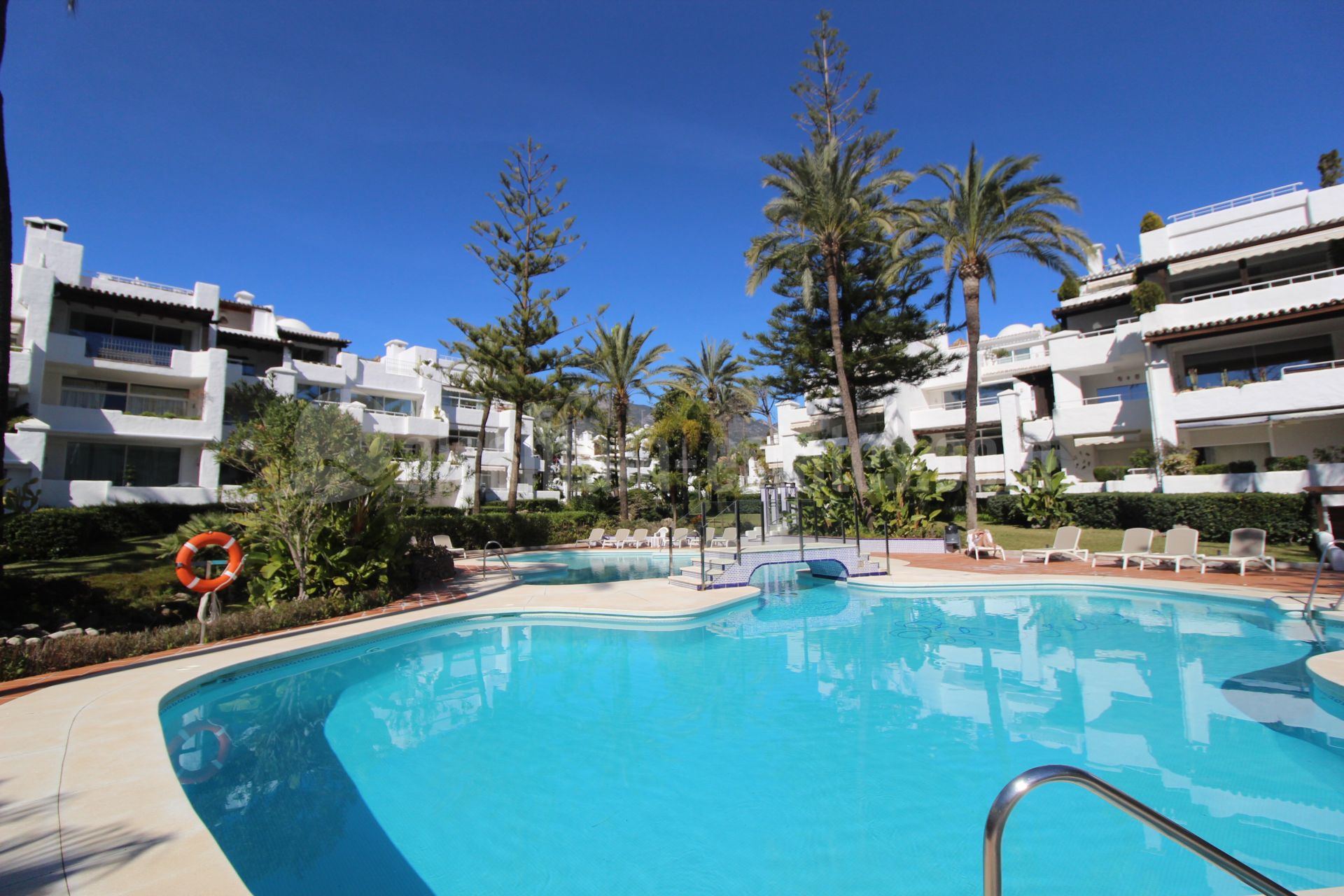 Duplex Penthouse in Marbella Golden Mile, Marbella