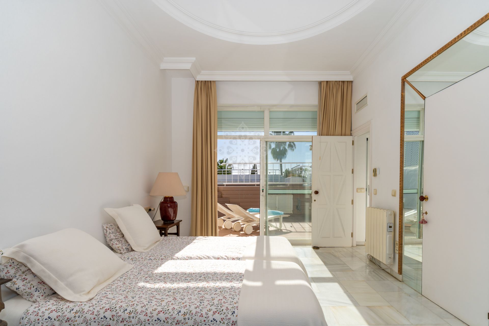 Duplex Penthouse w Marbella Golden Mile, Marbella