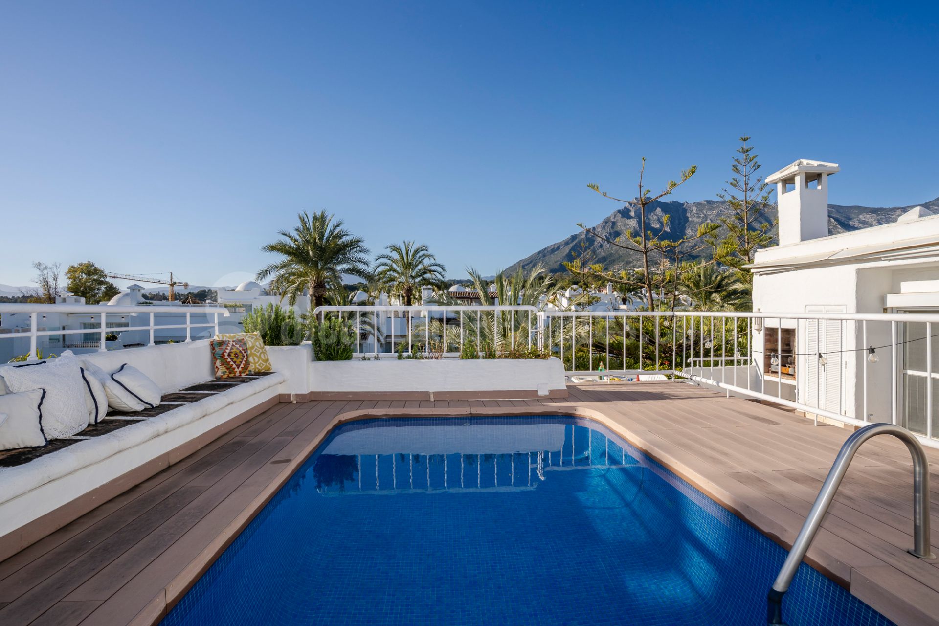 Duplex Penthouse in Marbella Golden Mile, Marbella