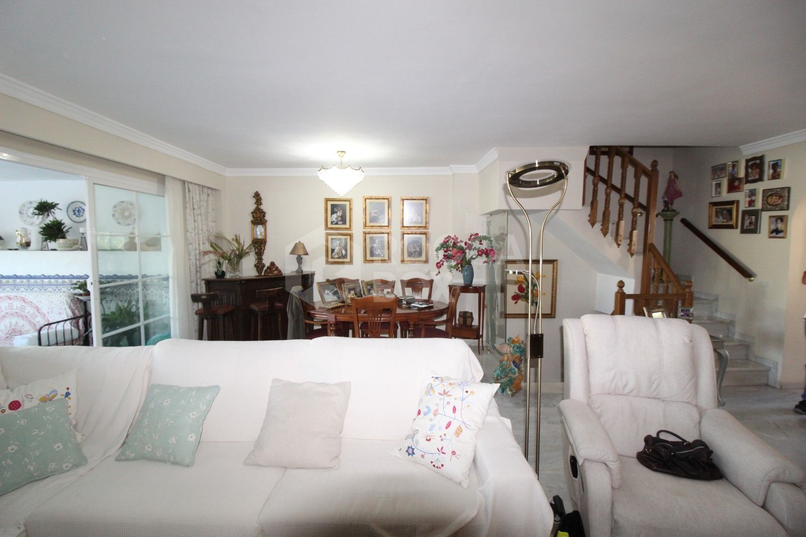 Super Large semidetached house with wonderfull private garden !!