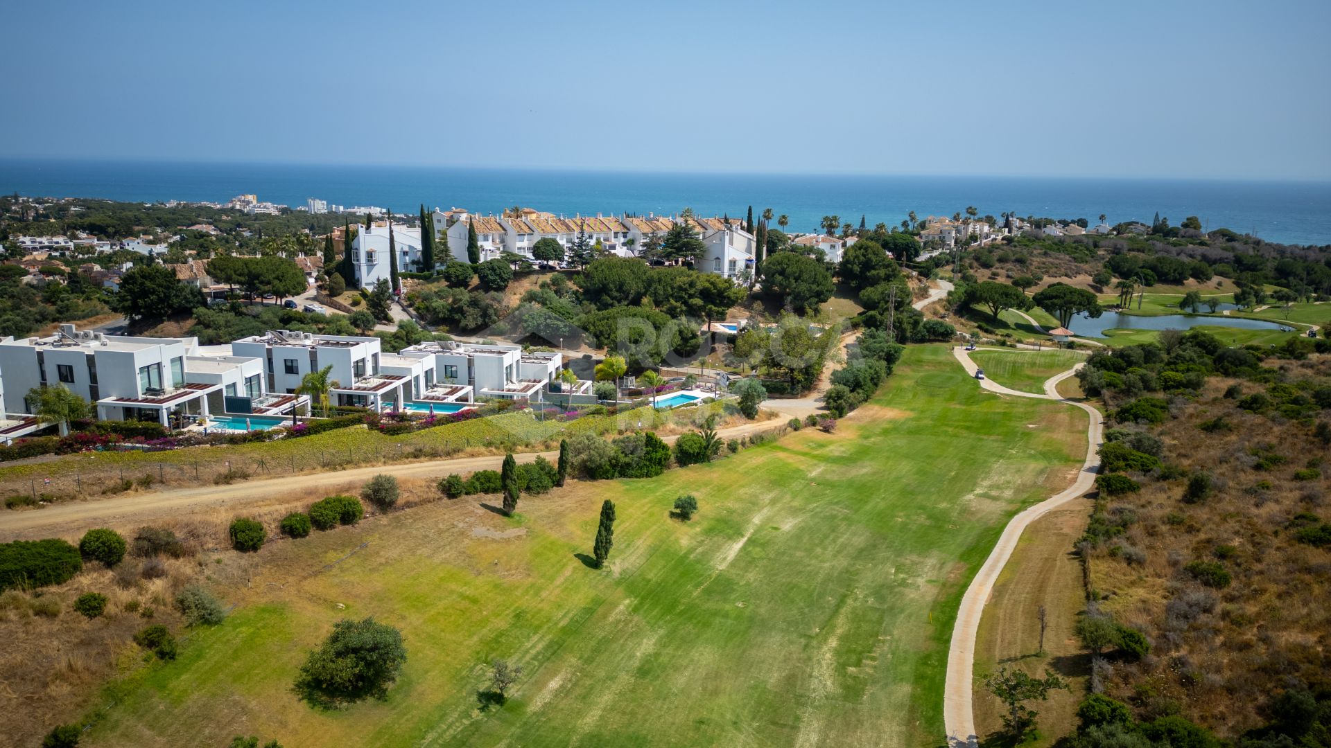 Located in Marbella East’s sought-after Cabopino area—famous for its marina, sandy beaches, and top golf courses—this property offers a perfect blend of relaxed coastal living and upscale convenience.