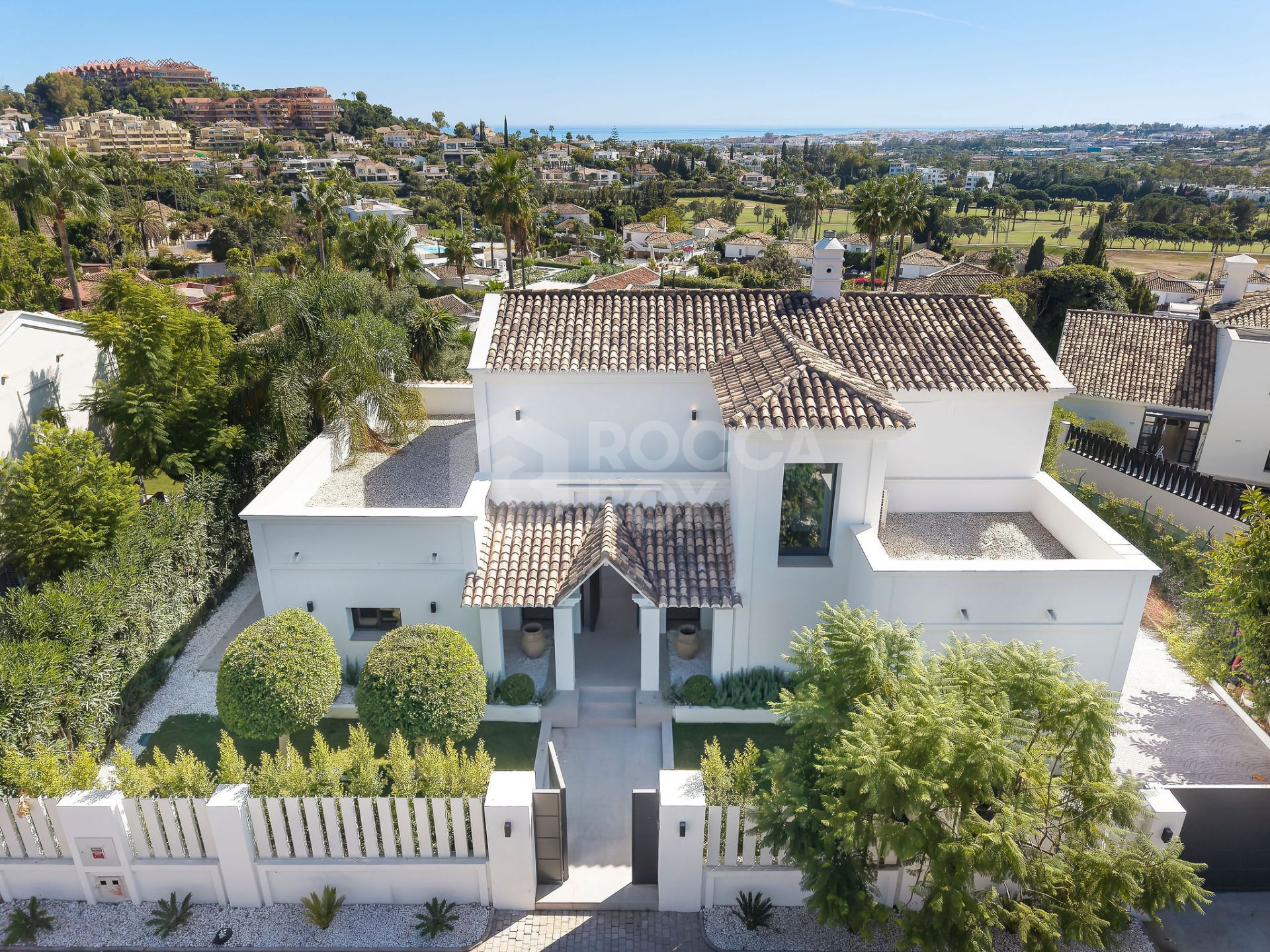 Welcome to Villa Rosalia — Refined Luxury with Stunning Seaviews in Nueva Andalucía, Marbella