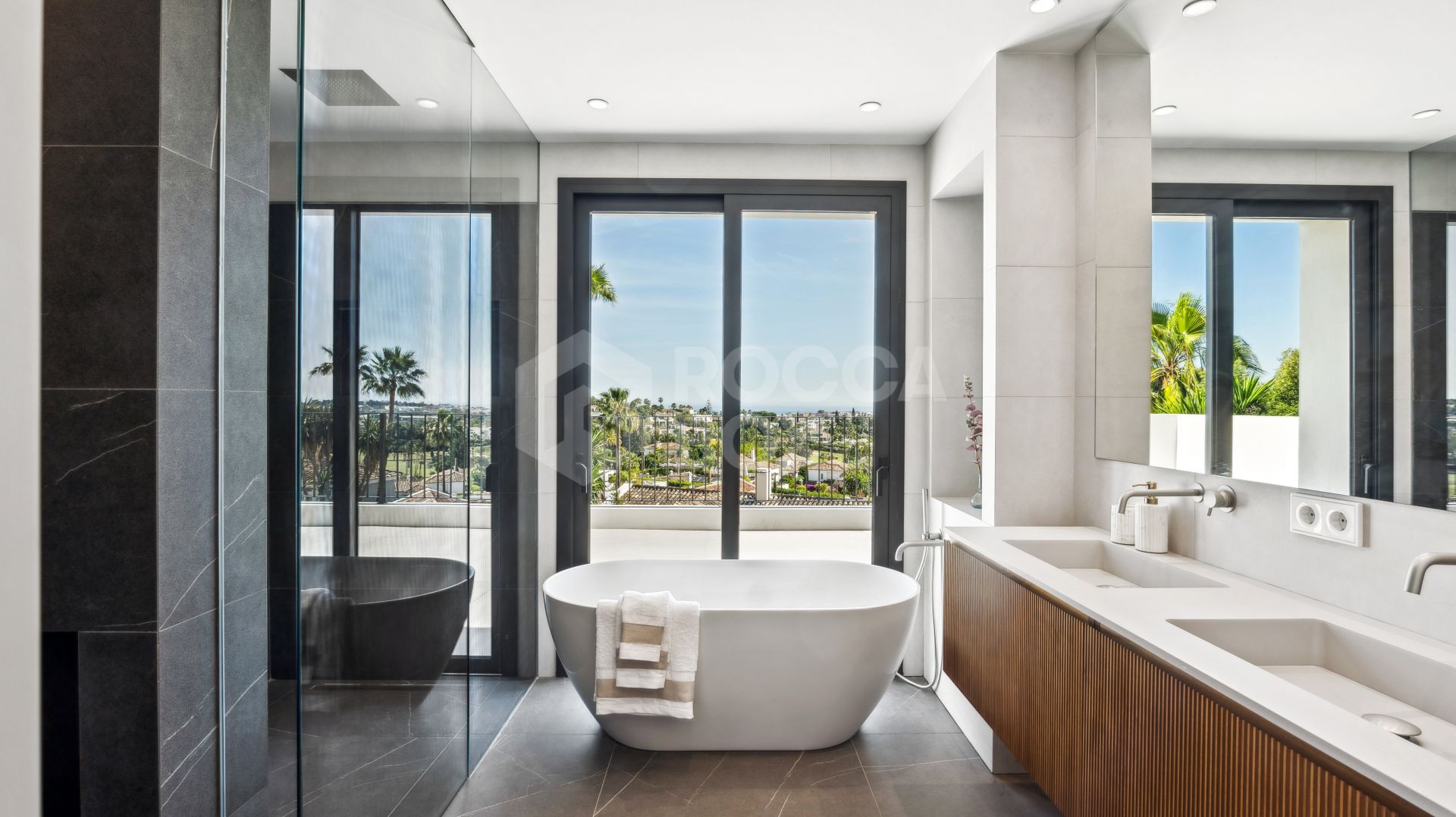 Welcome to Villa Rosalia — Refined Luxury with Stunning Seaviews in Nueva Andalucía, Marbella