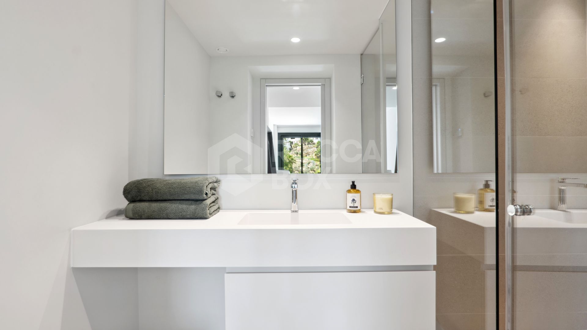 Welcome to Villa Lucalle, a contemporary masterpiece located in the picturesque grounds of Los Naranjos Hill Club in La Cerquilla, Nueva Andalucía.