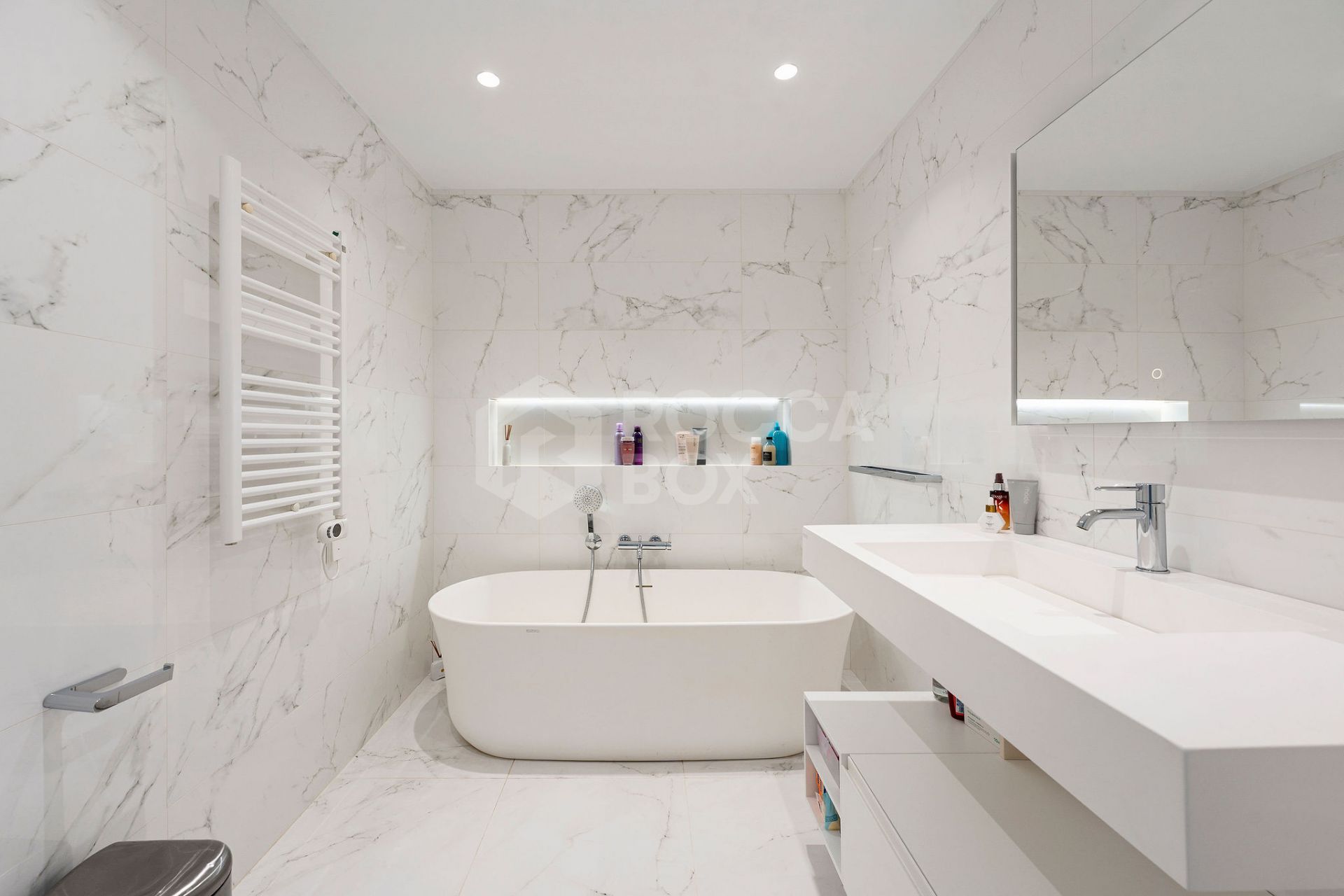 Contemporary Frontline Golf Villa with Panoramic Views in La Reserva, Sotogrande