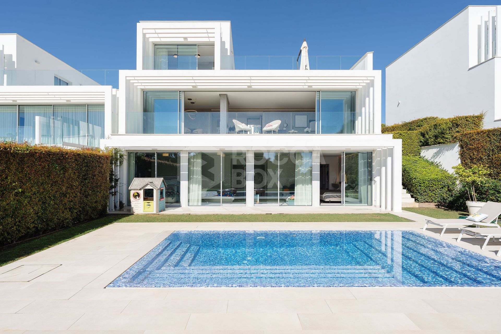 Contemporary Frontline Golf Villa with Panoramic Views in La Reserva, Sotogrande