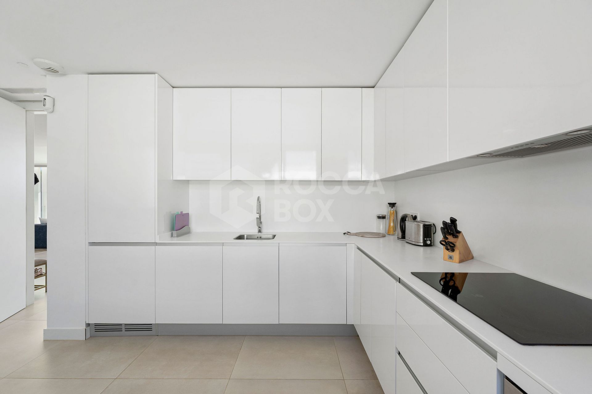 Contemporary Frontline Golf Villa with Panoramic Views in La Reserva, Sotogrande