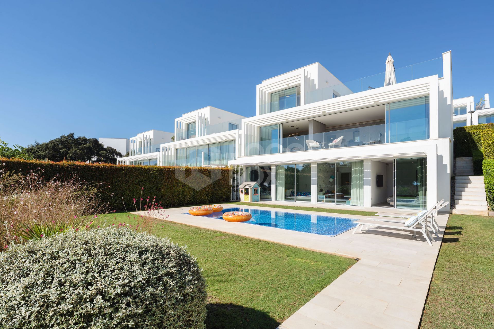 Contemporary Frontline Golf Villa with Panoramic Views in La Reserva, Sotogrande