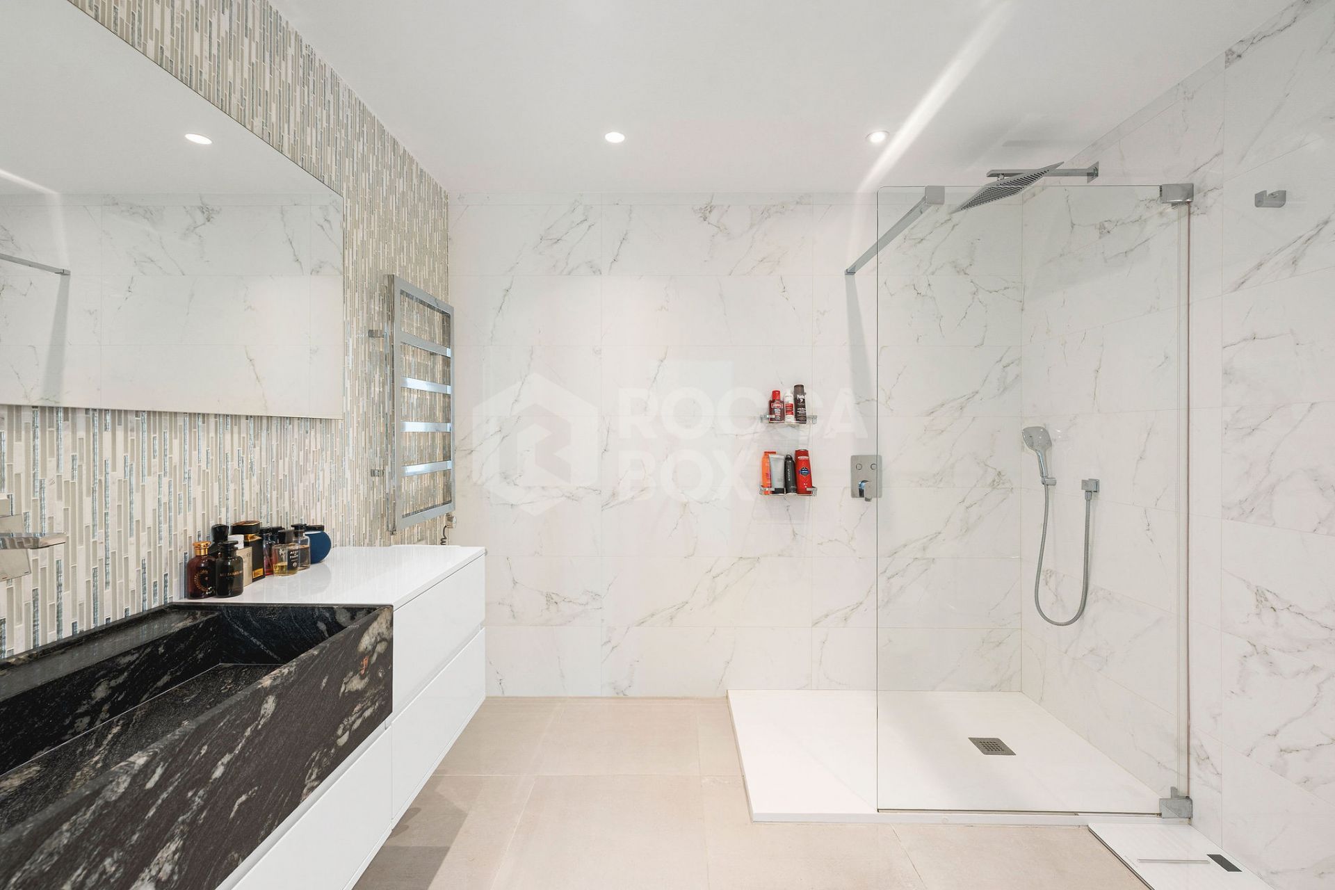 Contemporary Frontline Golf Villa with Panoramic Views in La Reserva, Sotogrande