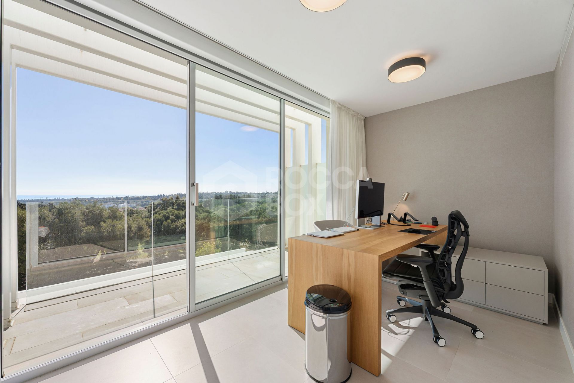 Contemporary Frontline Golf Villa with Panoramic Views in La Reserva, Sotogrande