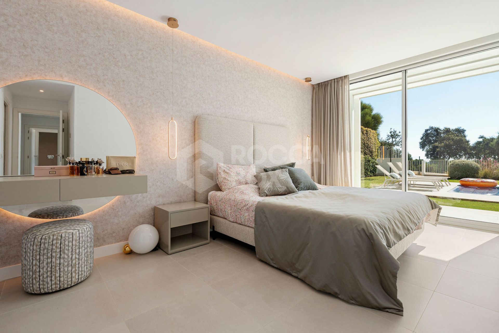 Contemporary Frontline Golf Villa with Panoramic Views in La Reserva, Sotogrande