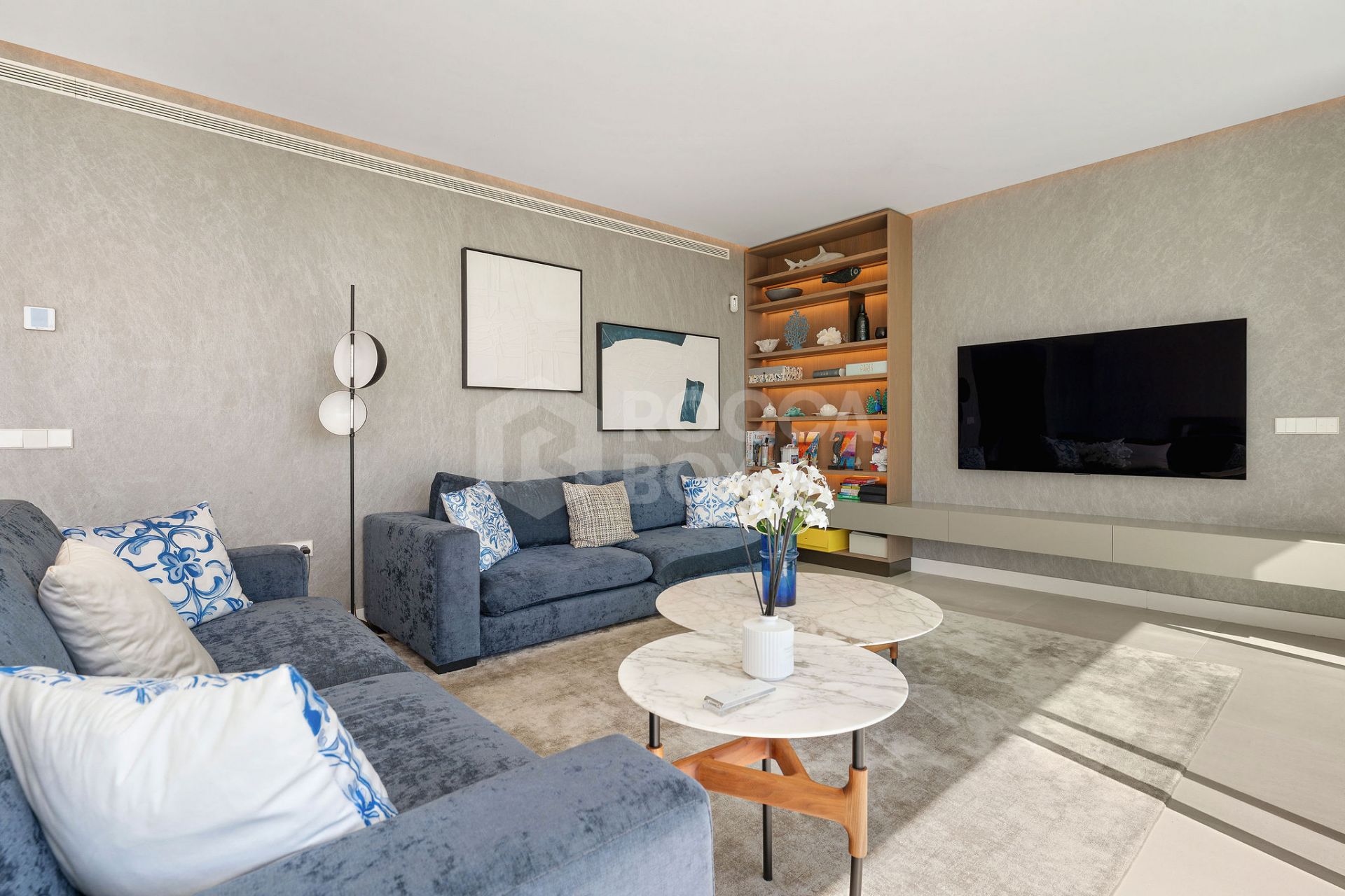 Contemporary Frontline Golf Villa with Panoramic Views in La Reserva, Sotogrande