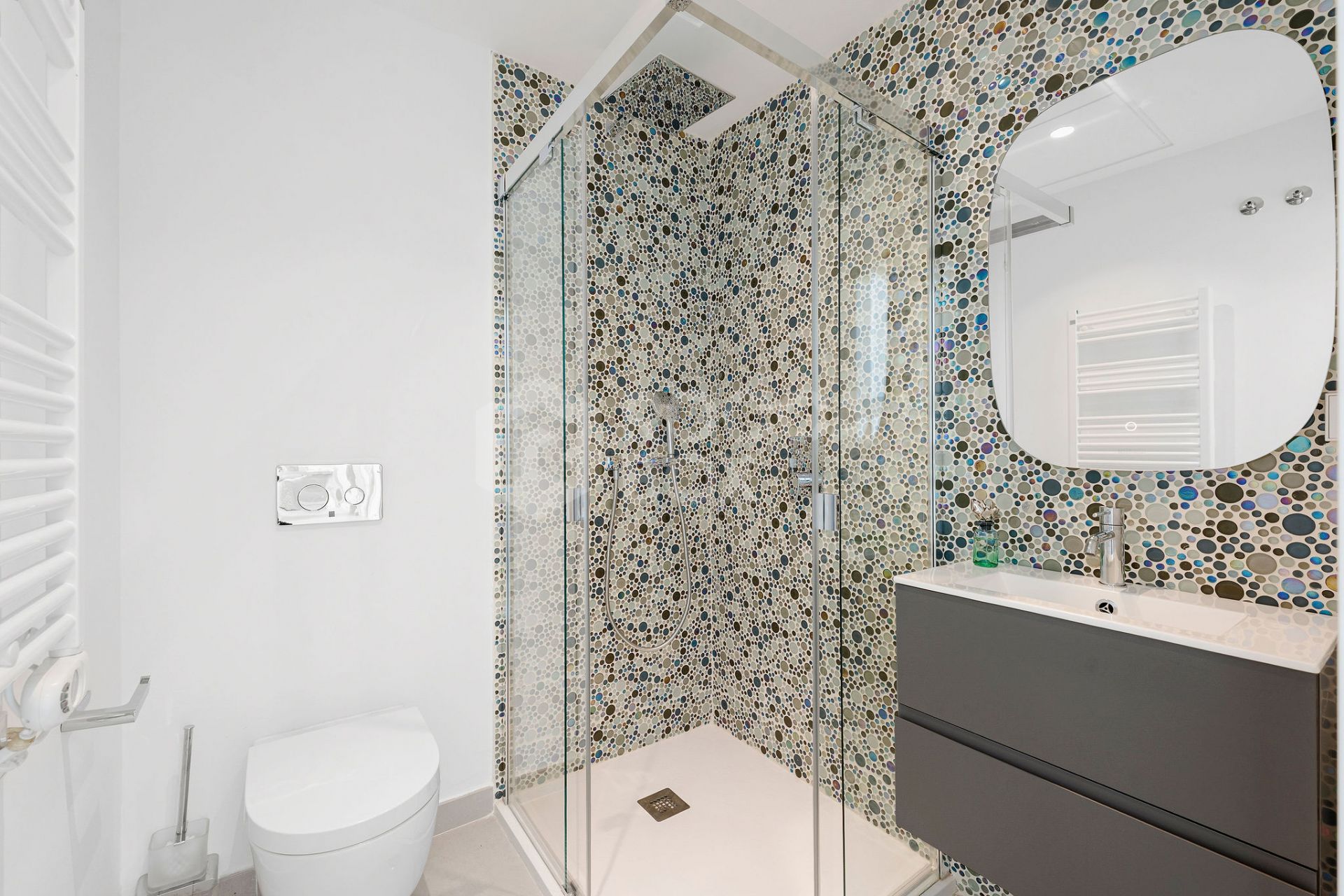 Contemporary Frontline Golf Villa with Panoramic Views in La Reserva, Sotogrande