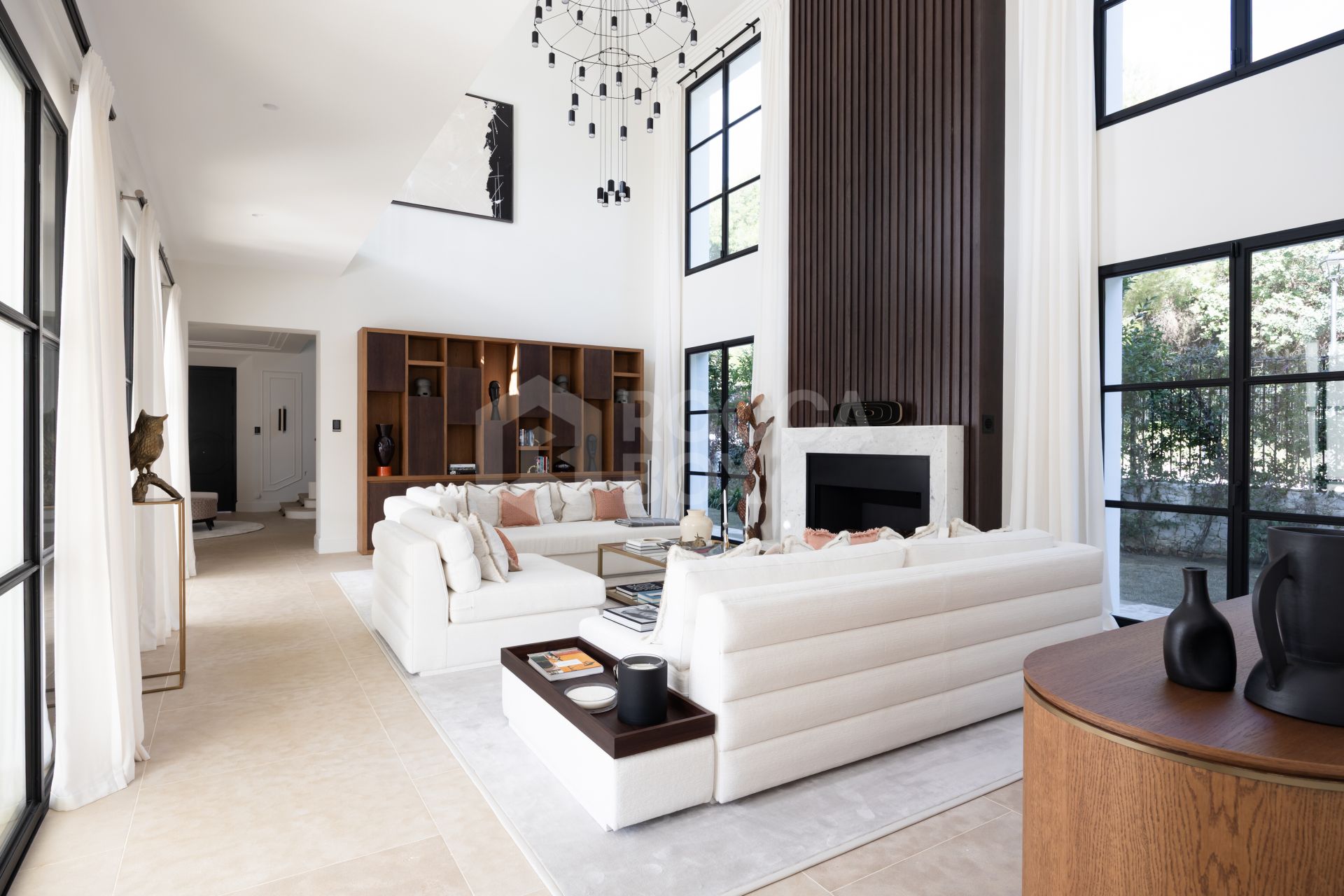 Casa Angelico in Cascada de Camoján offers timeless elegance, panoramic Mediterranean views, and luxury living in Marbella’s most exclusive enclave.