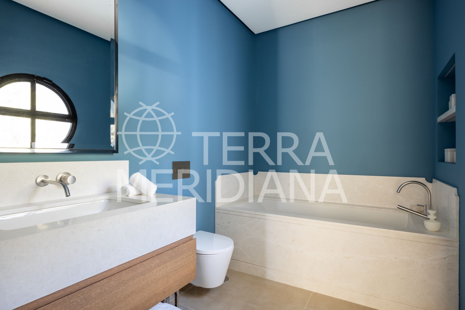 Villa in Cascada de Camojan, Marbella