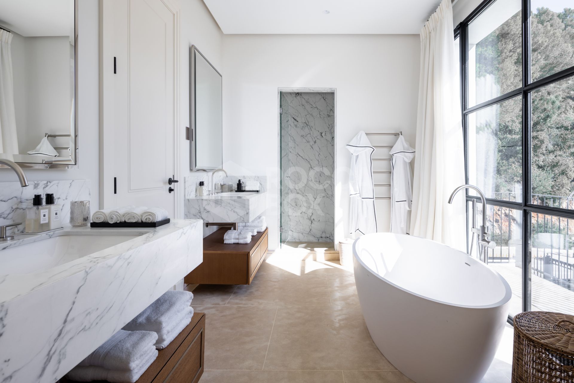 Casa Angelico in Cascada de Camoján offers timeless elegance, panoramic Mediterranean views, and luxury living in Marbella’s most exclusive enclave.