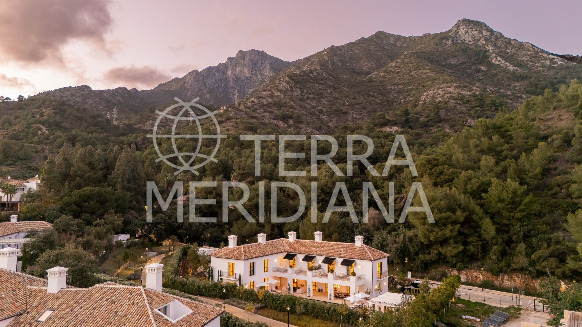 Villa in Cascada de Camojan, Marbella