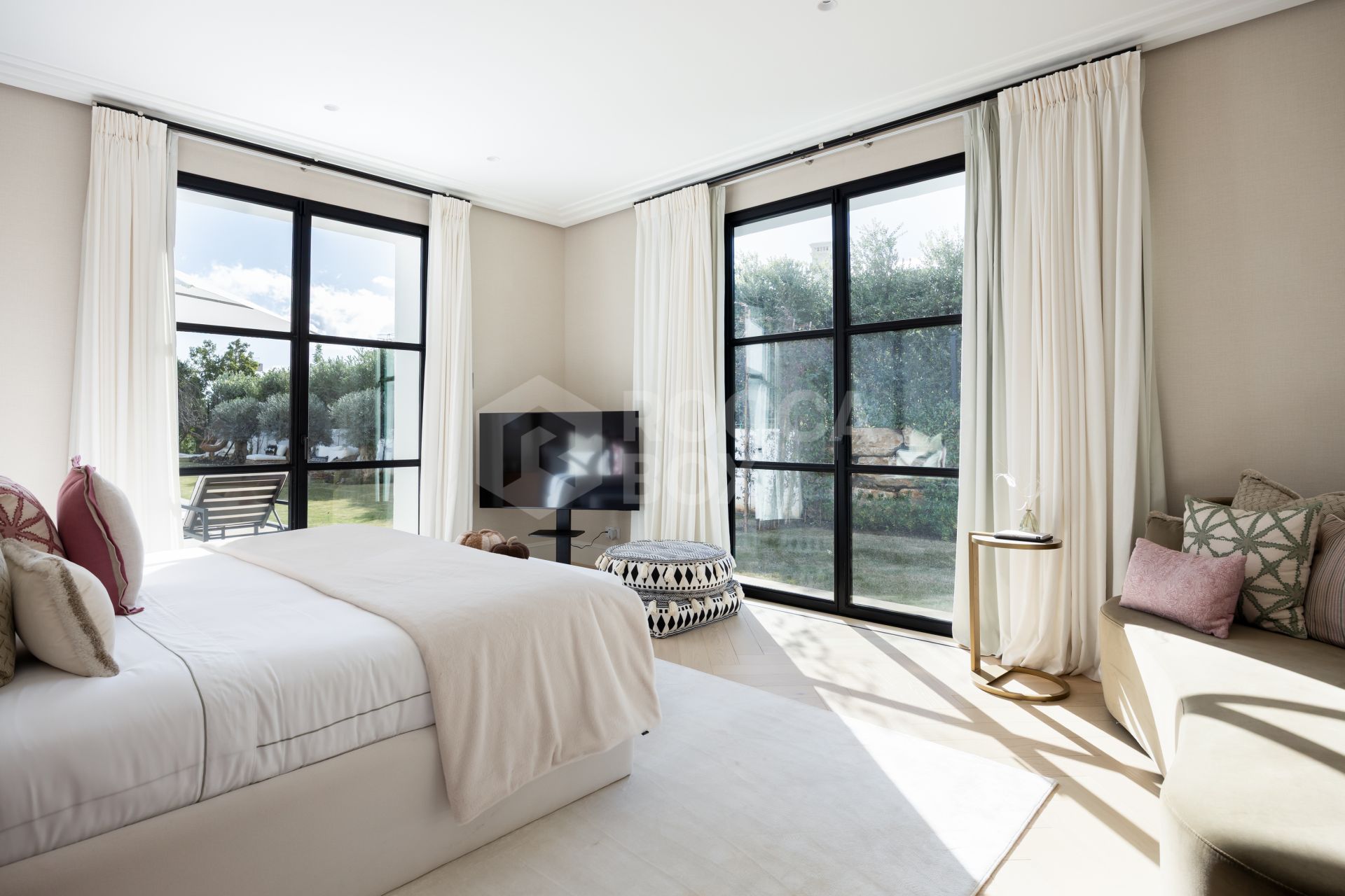 Casa Angelico in Cascada de Camoján offers timeless elegance, panoramic Mediterranean views, and luxury living in Marbella’s most exclusive enclave.