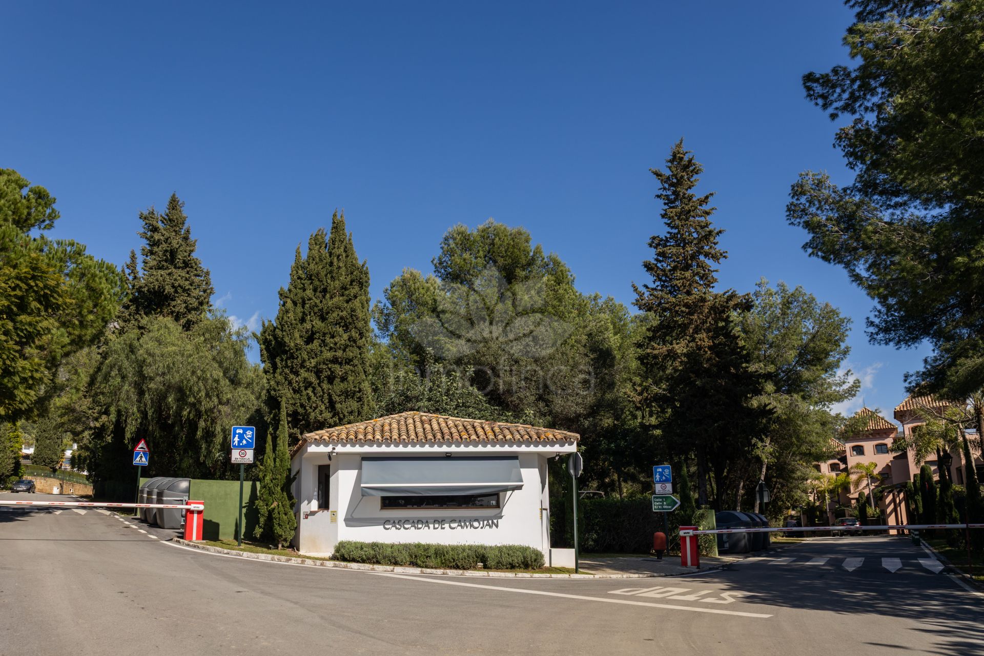 Villa en Cascada de Camojan, Marbella