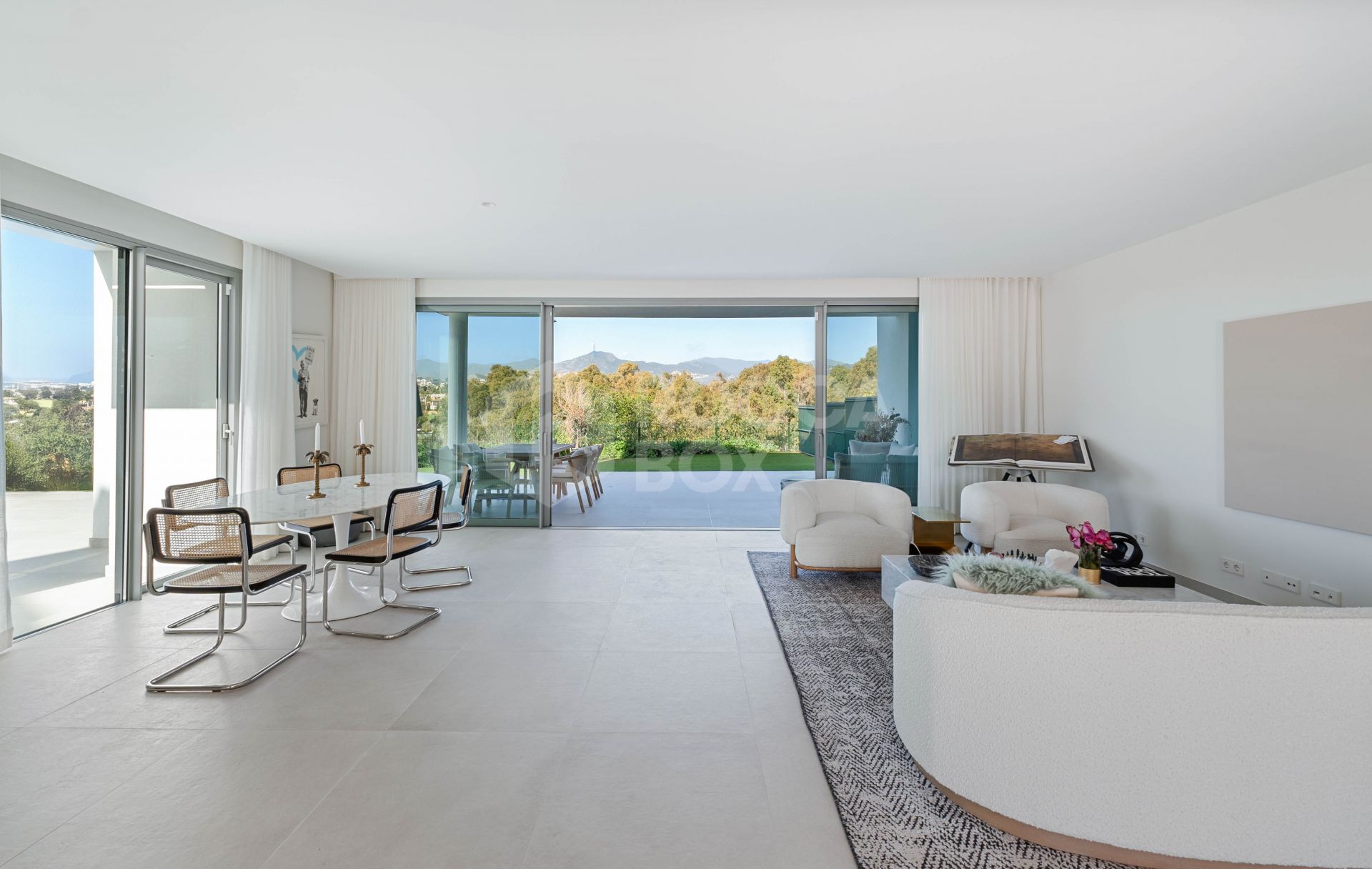 Semi-detached Villa Treetops in Guadalmina, a luxurious contemporary villa with mountain views