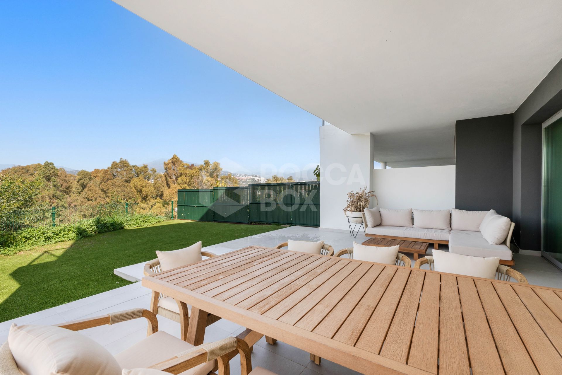 Semi-detached Villa Treetops in Guadalmina, a luxurious contemporary villa with mountain views
