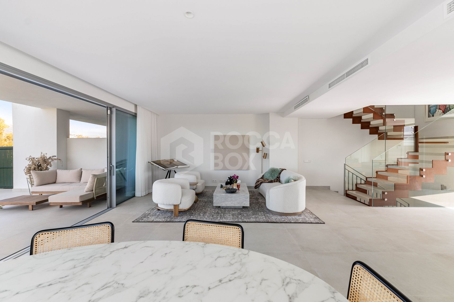 Semi-detached Villa Treetops in Guadalmina, a luxurious contemporary villa with mountain views