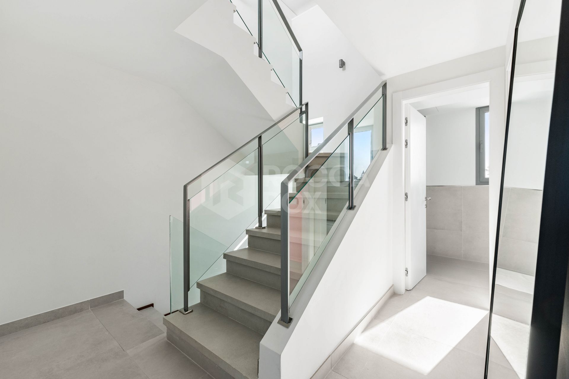 Semi-detached Villa Treetops in Guadalmina, a luxurious contemporary villa with mountain views