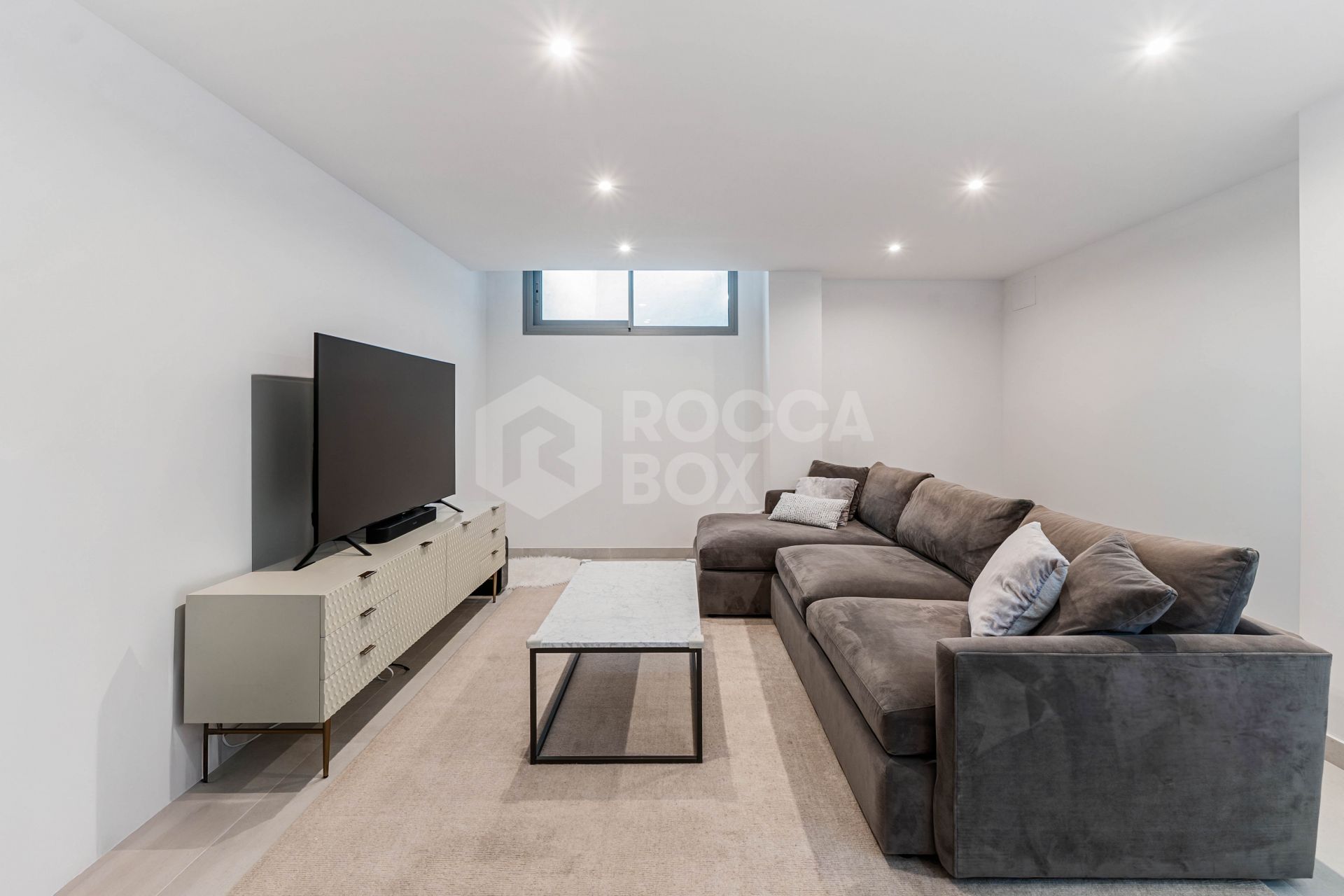 Semi-detached Villa Treetops in Guadalmina, a luxurious contemporary villa with mountain views