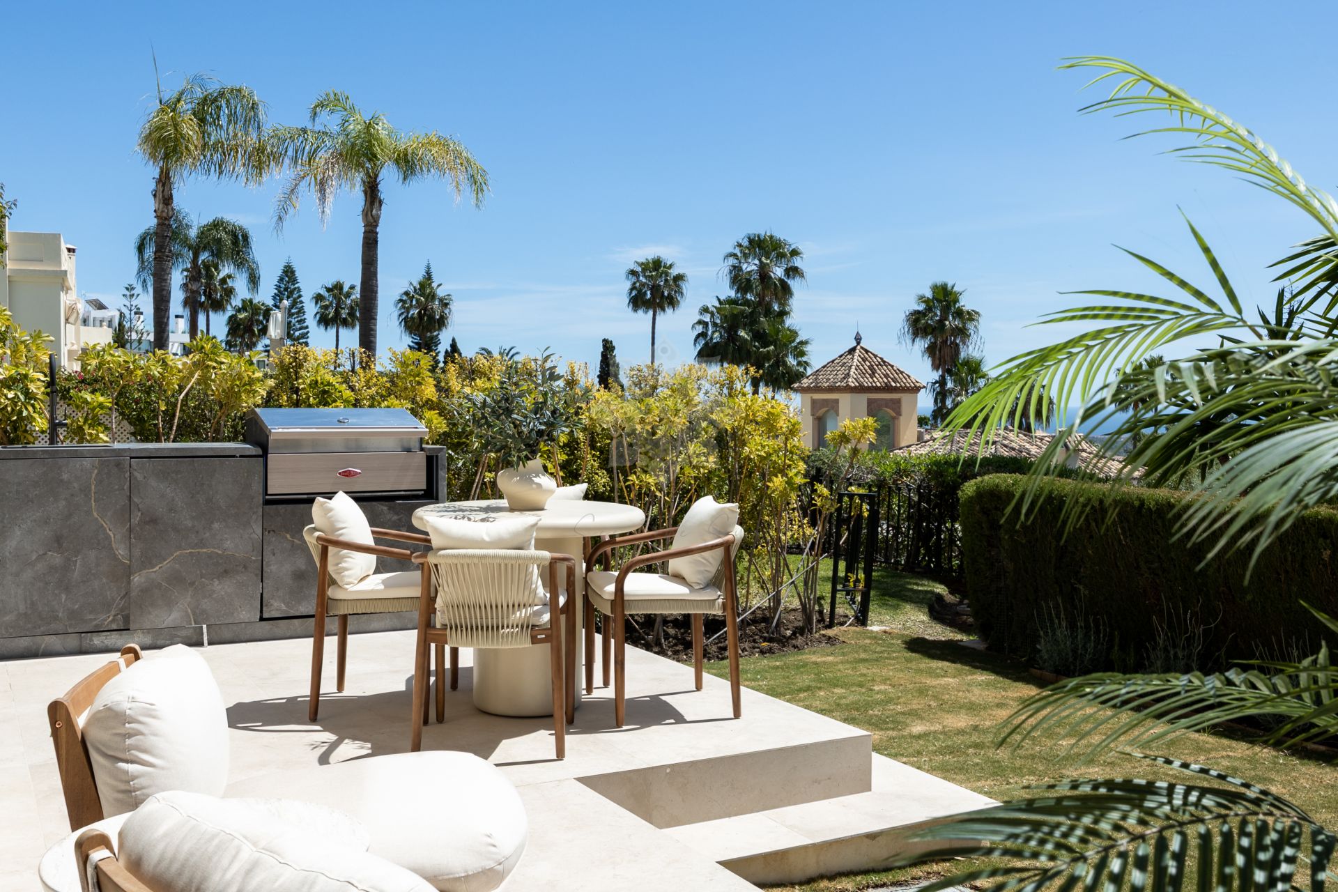 Dom szeregowy w El Herrojo, Benahavis