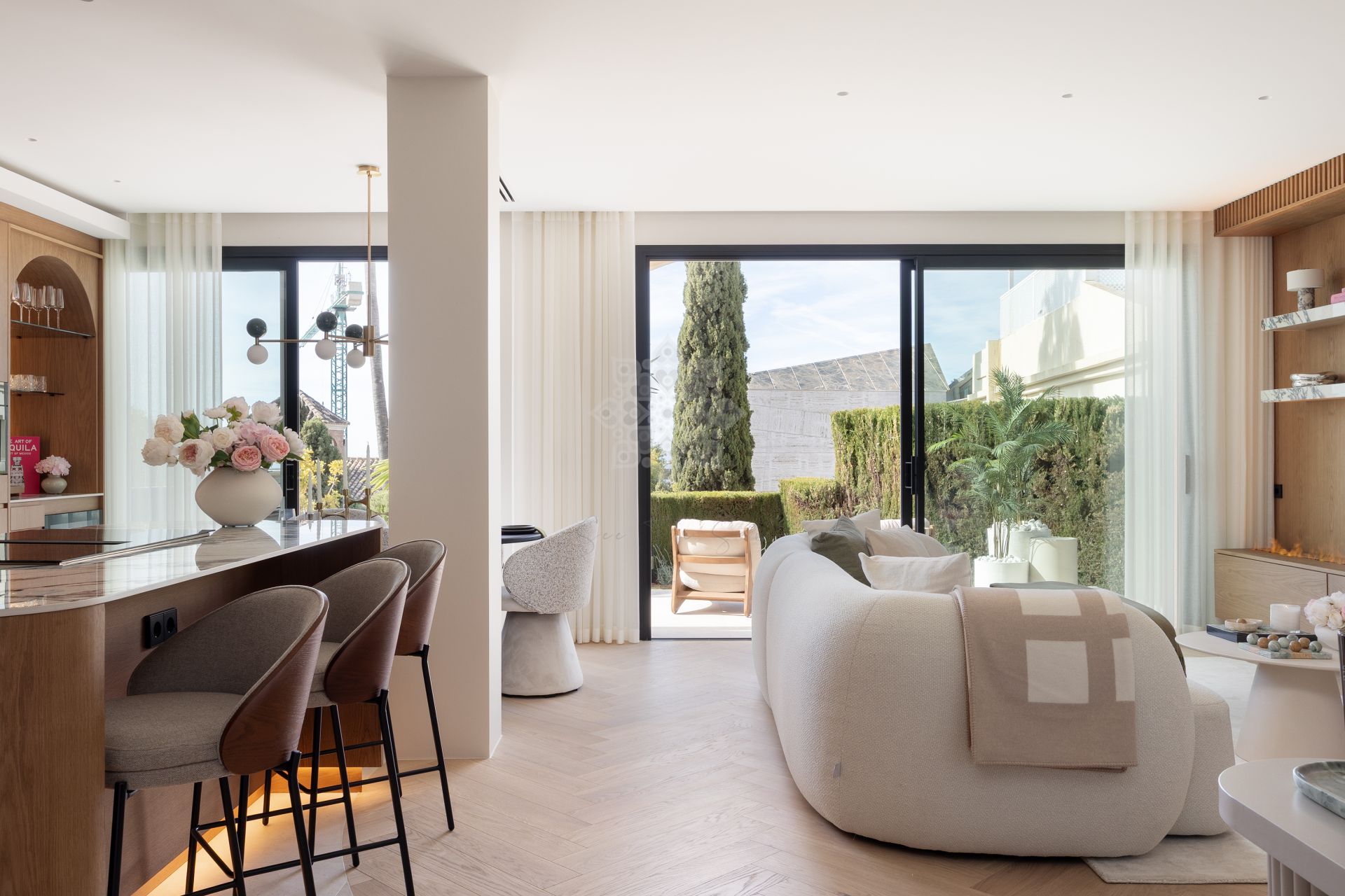 Dom szeregowy w El Herrojo, Benahavis