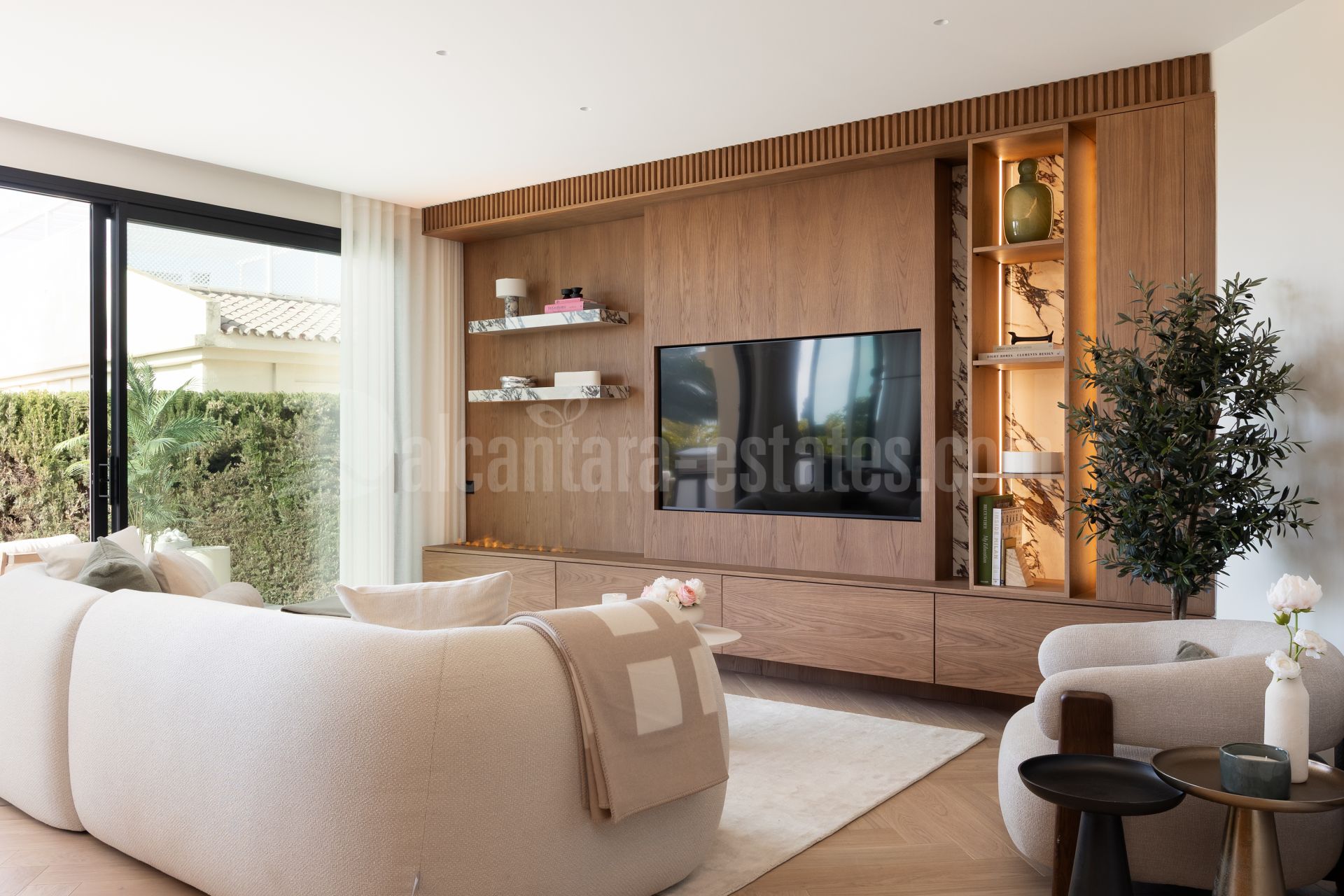 Town House in El Herrojo, Benahavis