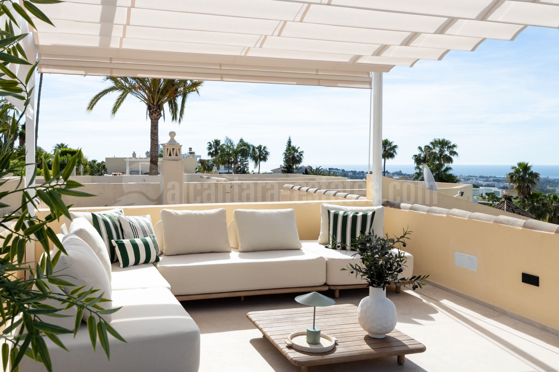 Town House in El Herrojo, Benahavis