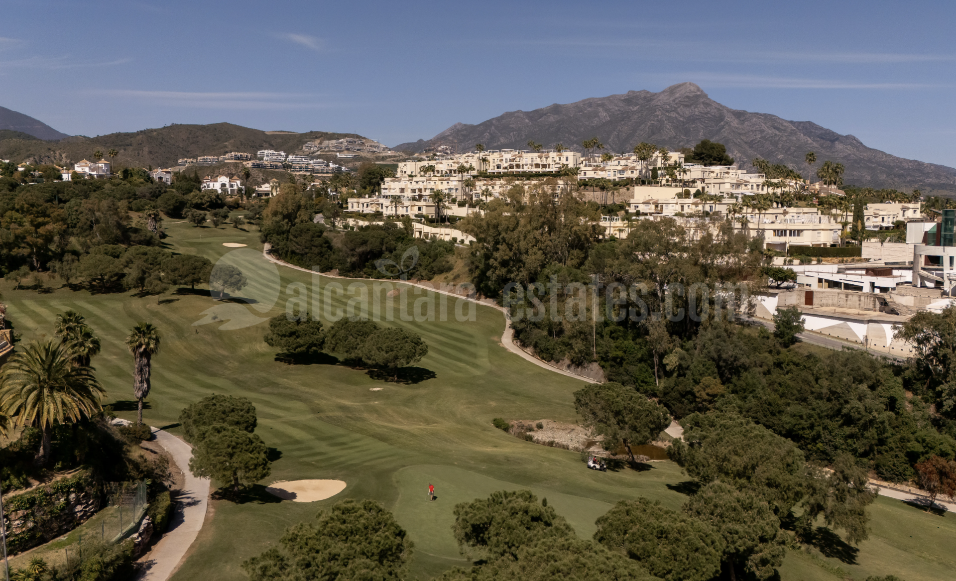 Town House in El Herrojo, Benahavis